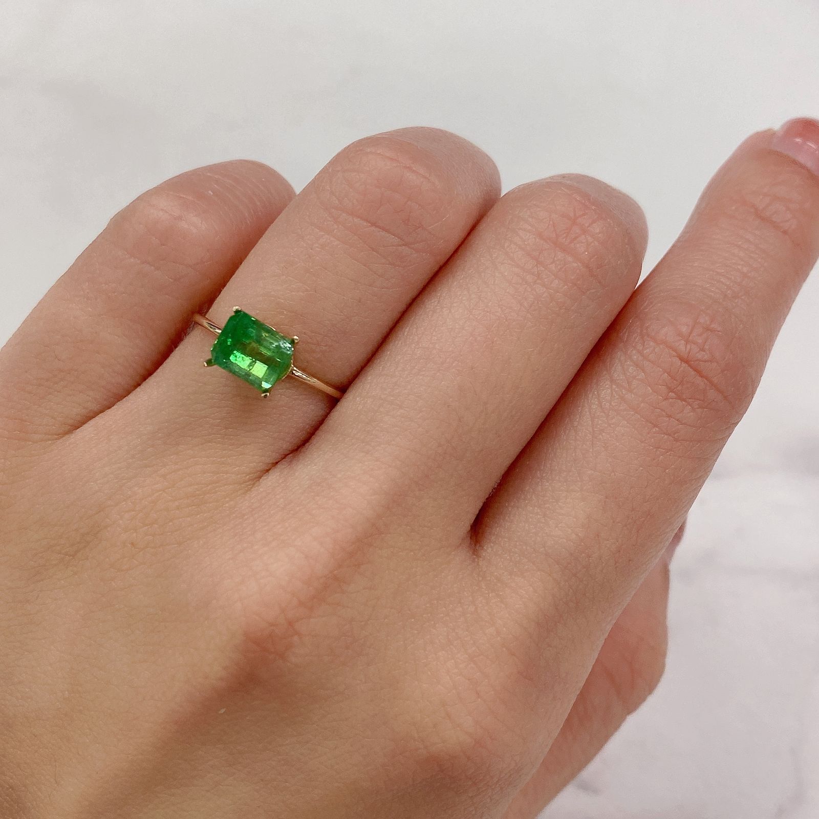 バイカラーツァボライト(宝石名グリーン グロッシュラー・ガーネット) タンザニア産 1.83ct 識別済[210711917]6.7×5.5mm前後