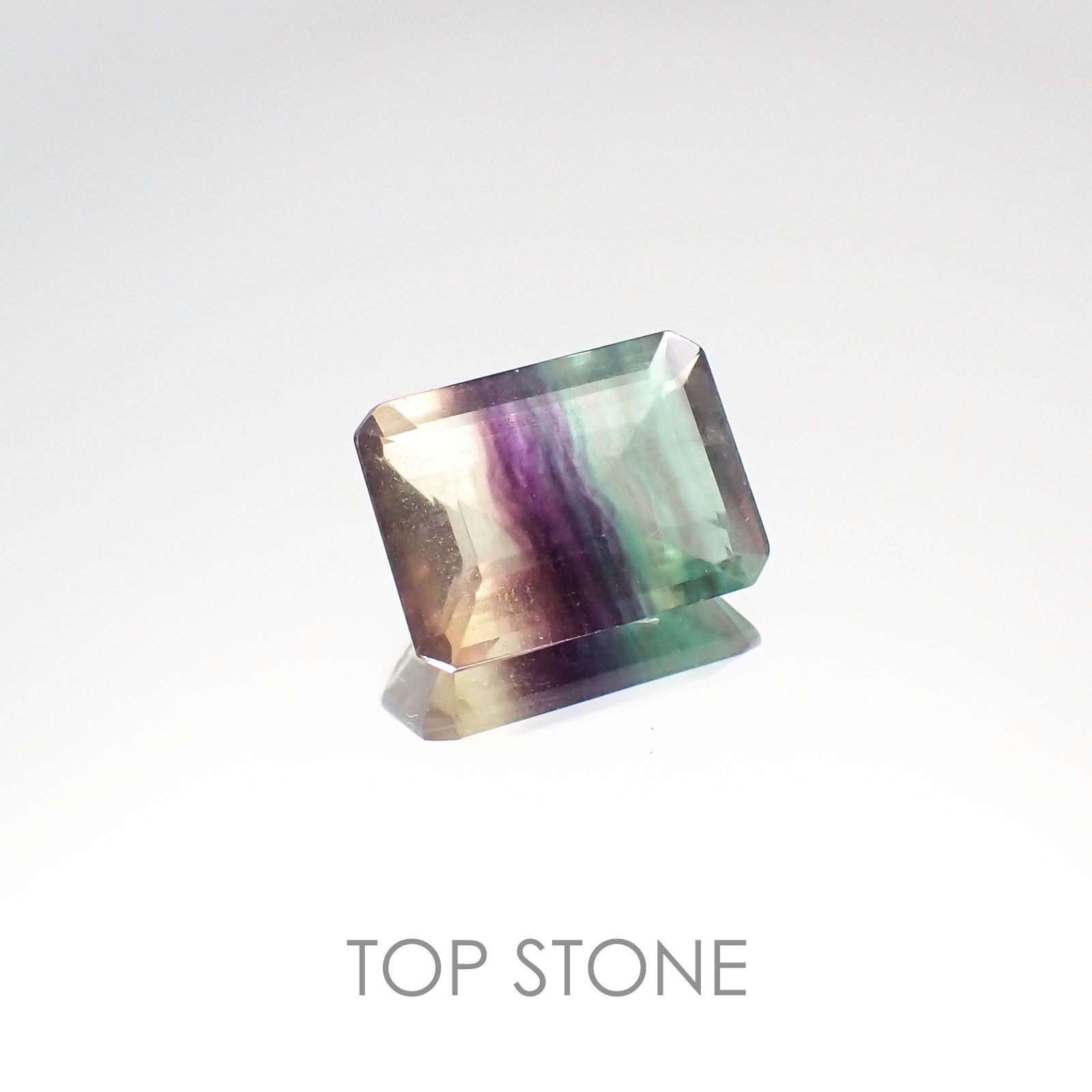 バイカラーフローライト ブラジル産 ルース 6.99ct[2010107051]13.5×10.1mm前後