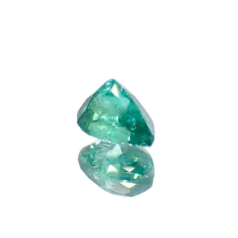 パライバトルマリン(宝石名トルマリン/別名パライバ・トルマリン)ブラジル・キントス鉱山産 0.412ct ソ付(宝貴協)[221018730]5.4x4mm前後