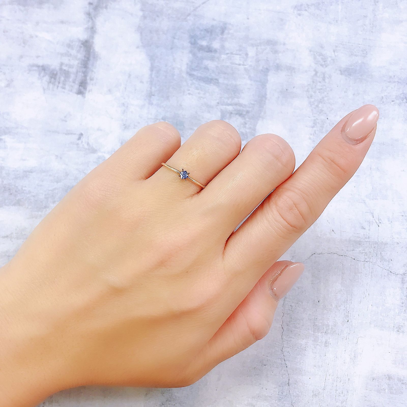 ◇プリンセスカット◇ベニトアイト アメリカ・カリフォルニア州産 0.088ct[221219599]2.3x2.3mm前後