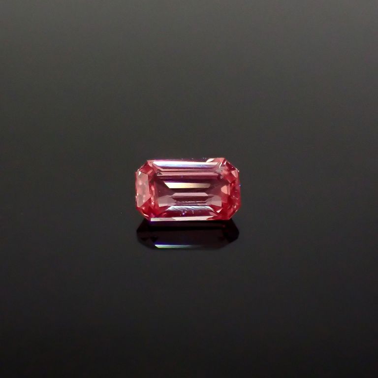 長波365(ライト)の照射で蛍光