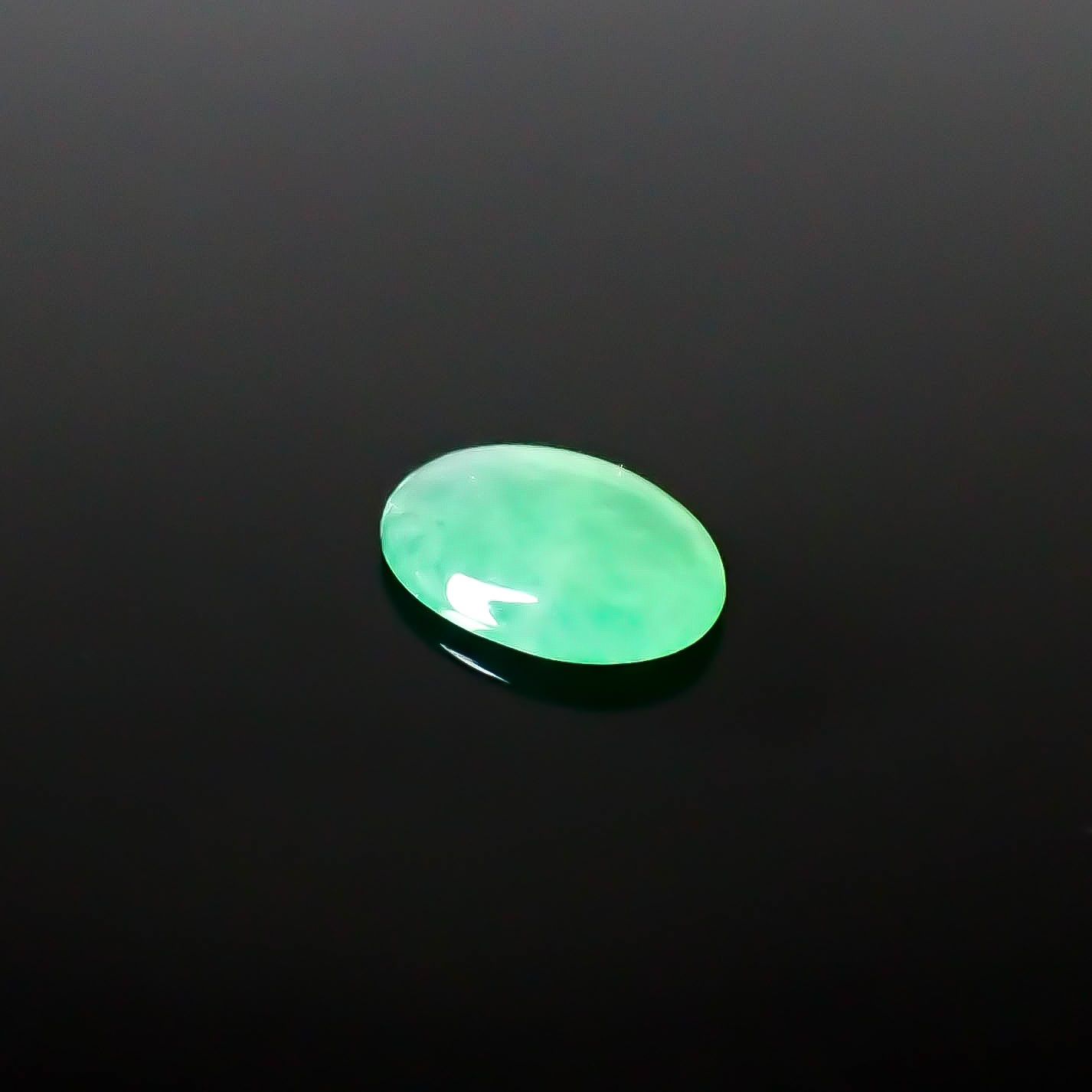 翡翠 ビルマ産 0.53ct [250430302]6.7x5mm前後