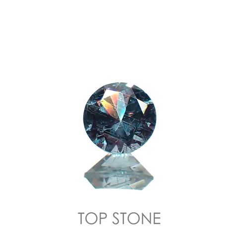 カラーチェンジガーネット アレキタイプ(宝石名ガーネット)マダガスカル・ベキリー産 0.17ct 識別済[221219418]3.3x3.3mm前後