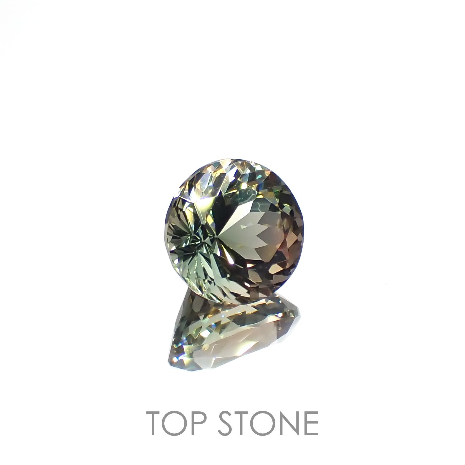バイカラーオレゴンサンストーン(宝石名ラブラドライト)アメリカ・オレゴン州産 2.83ct 識別済[230321113]9x8.9mm前後