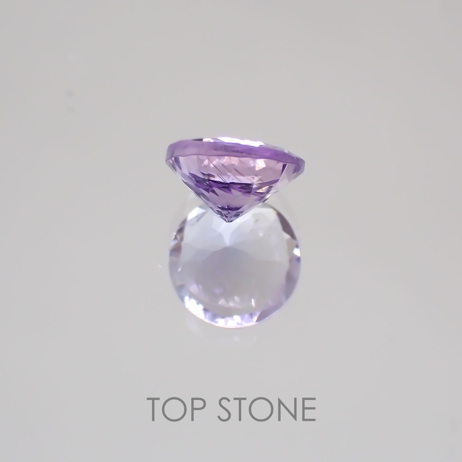 ラベンダータンザナイト タンザニア産 ルース 0.65ct[21019345]5.6×5.6mm前後