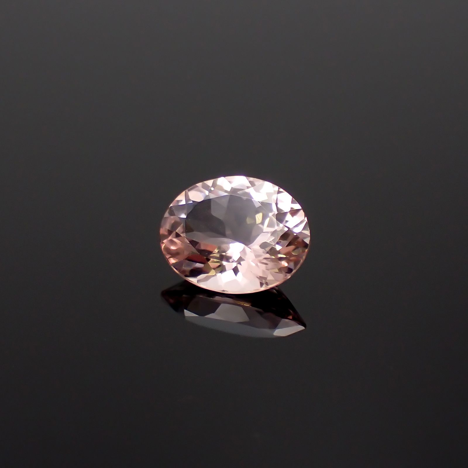モルガナイト ブラジル/モザンビーク産 2.09ct[231224875]10.1x8.1mm前後