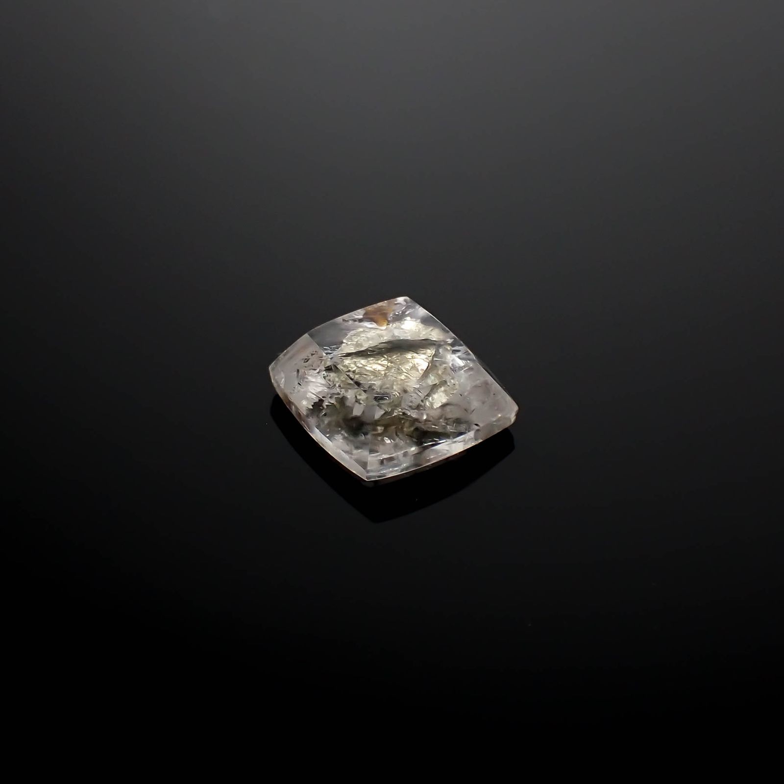 パイライトインクォーツ ブラジル産 7.80ct[240225919]12.5x12.3mm前後