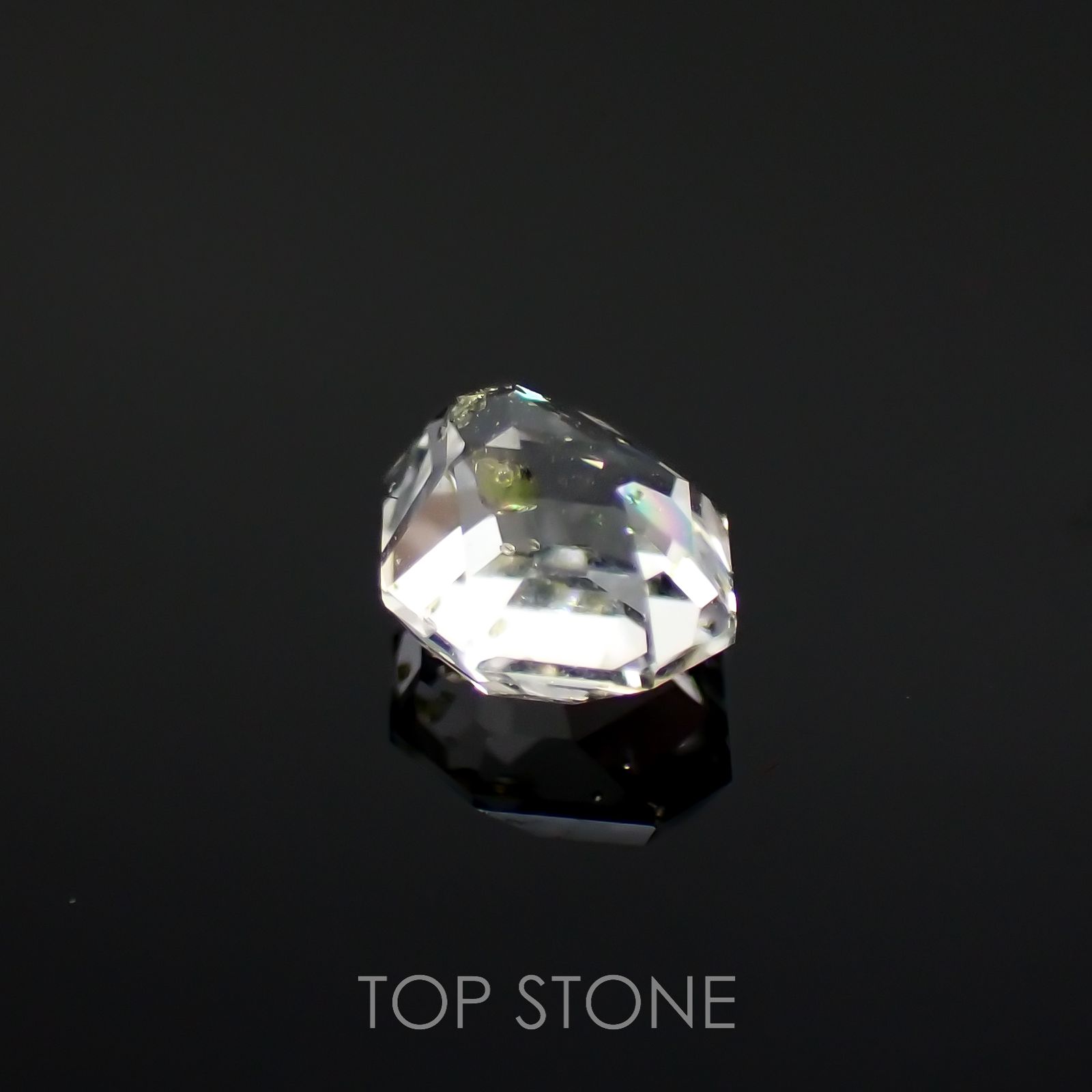 ◇カスタムカット◇オイルインクォーツ パキスタン産 0.42ct[221018530]5.1x4.2mm前後
