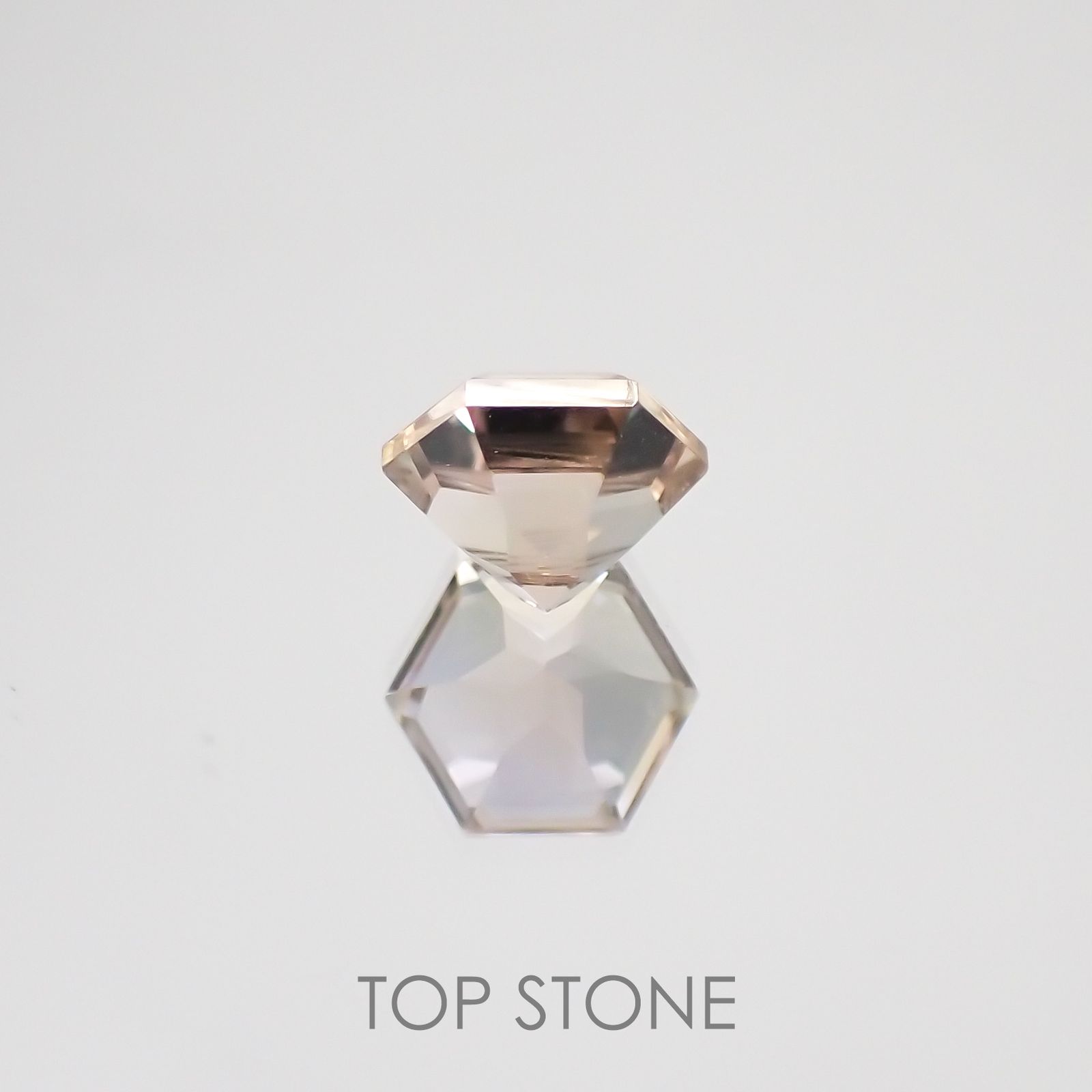 ◇ヘキサゴンカット◇アメトリンSA(宝石名バイカラー・クォーツ/別名アメトリン) ボリビア産 0.97ct 識別済[210611046]6.1×6.1mm前後