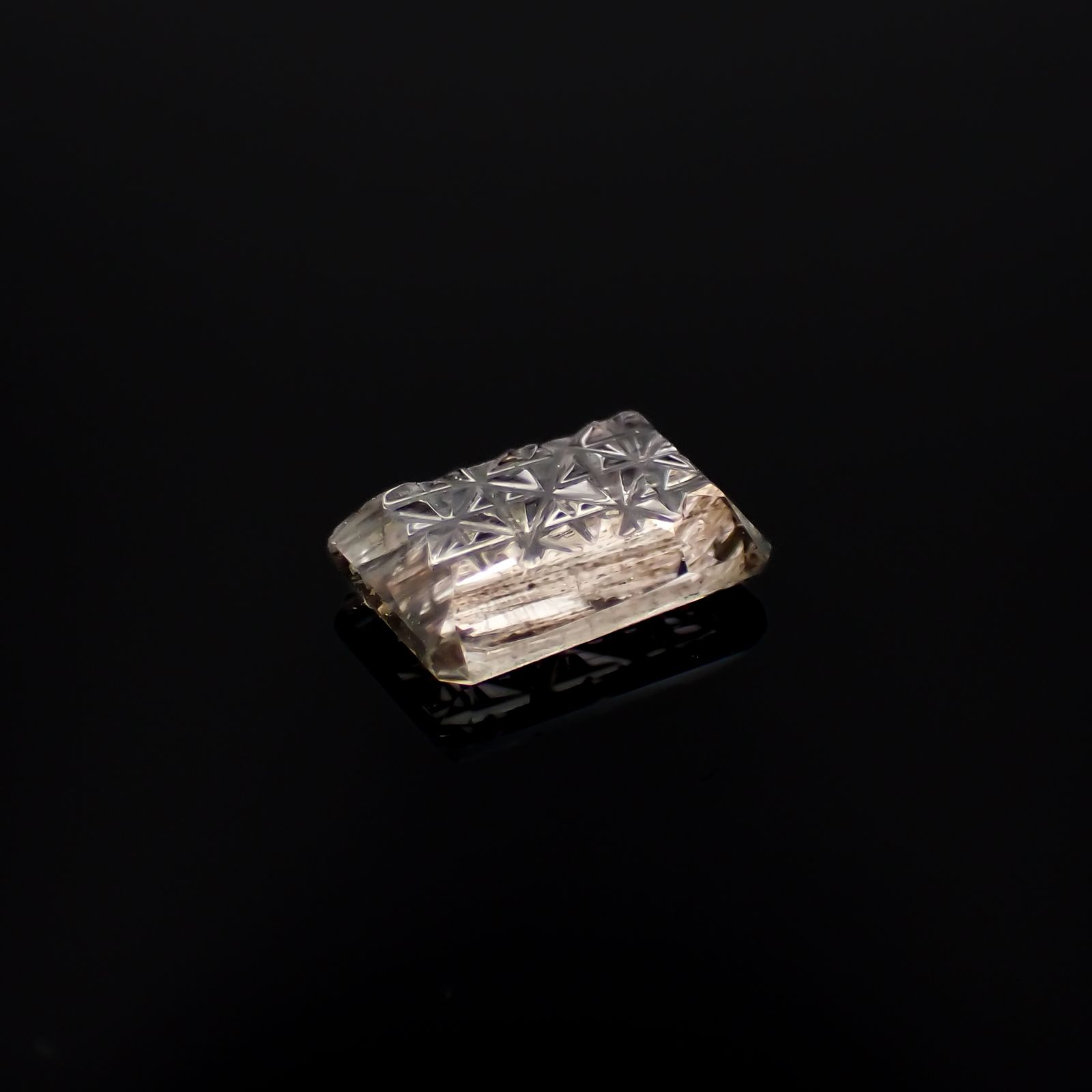 ◇甲州貴石切子Plus Three◇レインボースキャポライト カード付き ブラジル産 1.48ct[230321257]8.8x6.1mm前後