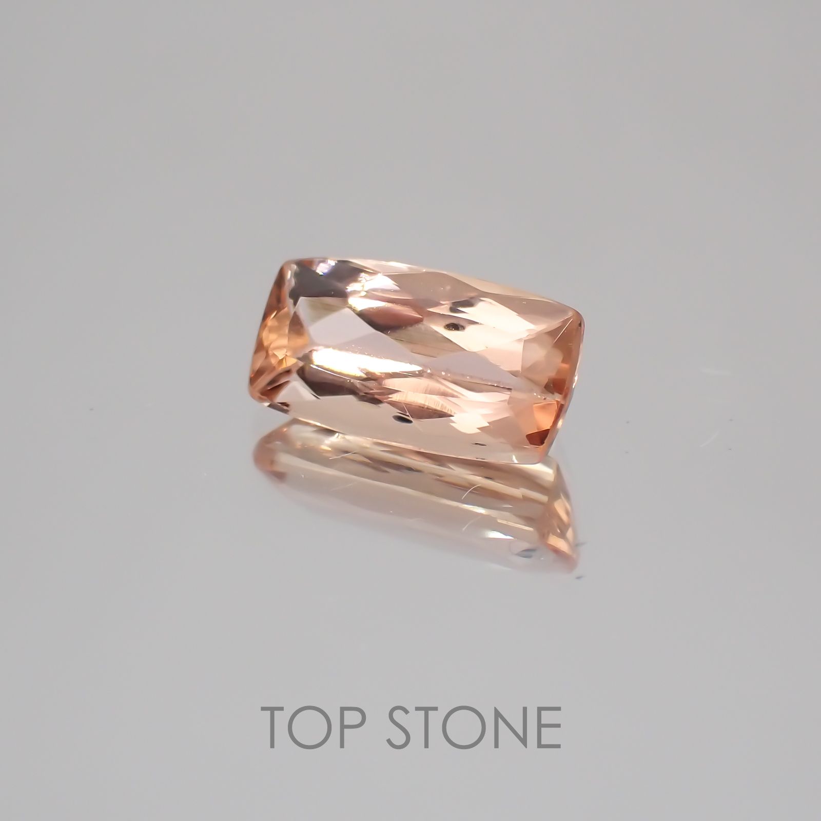 インペリアルトパーズ ブラジル産 ルース 1.28ct[20032031]9.1×4.9mm前後