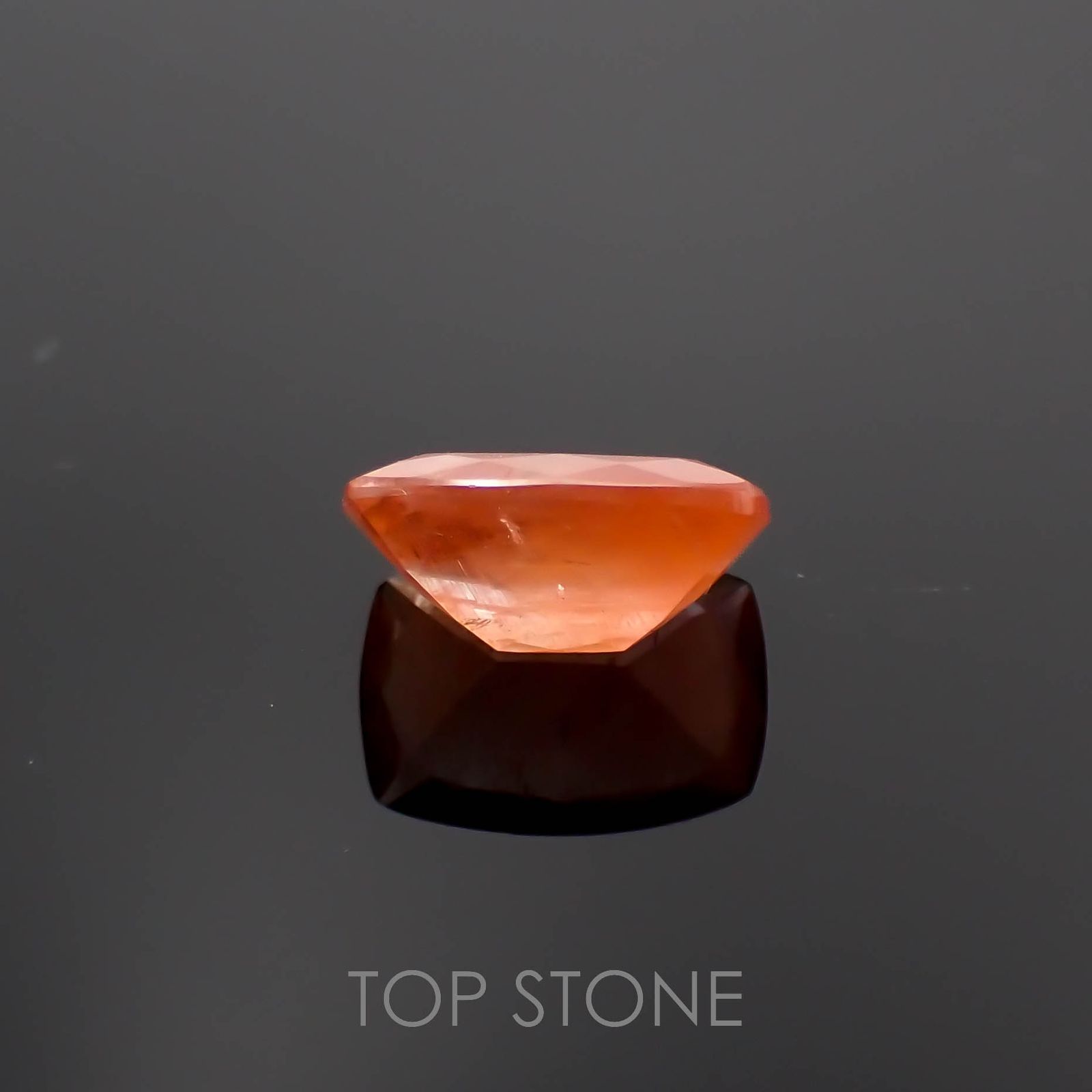 サンストーンスキャポライト(宝石名シーン・スキャポライト)タンザニア産 4.29ct 識別済[221219280]12.8x9.2mm前後
