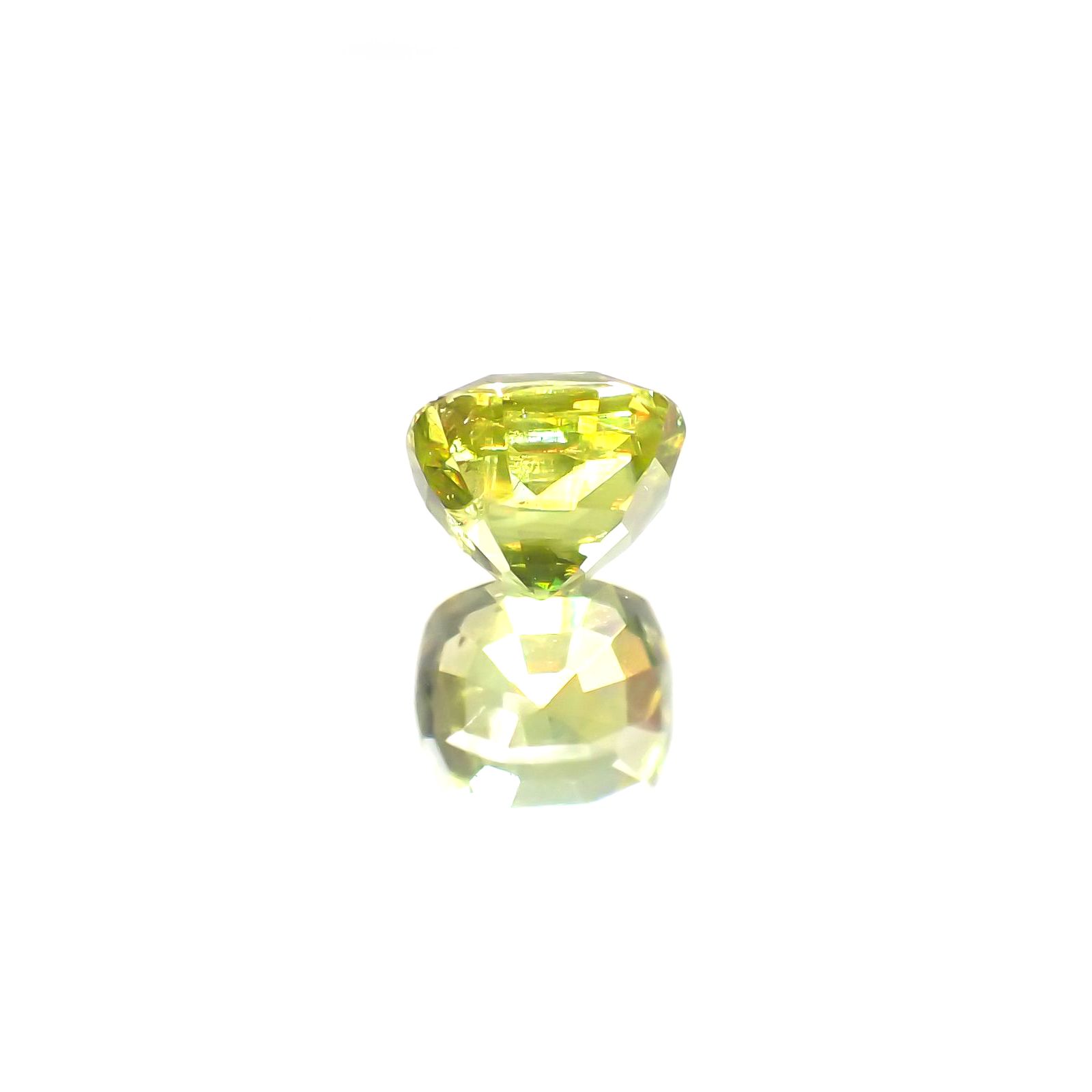スフェーン(宝石名スフェーン) マダガスカル産 1.028ct ソ付(彩珠)[210712178]5.6×5.2mm前後