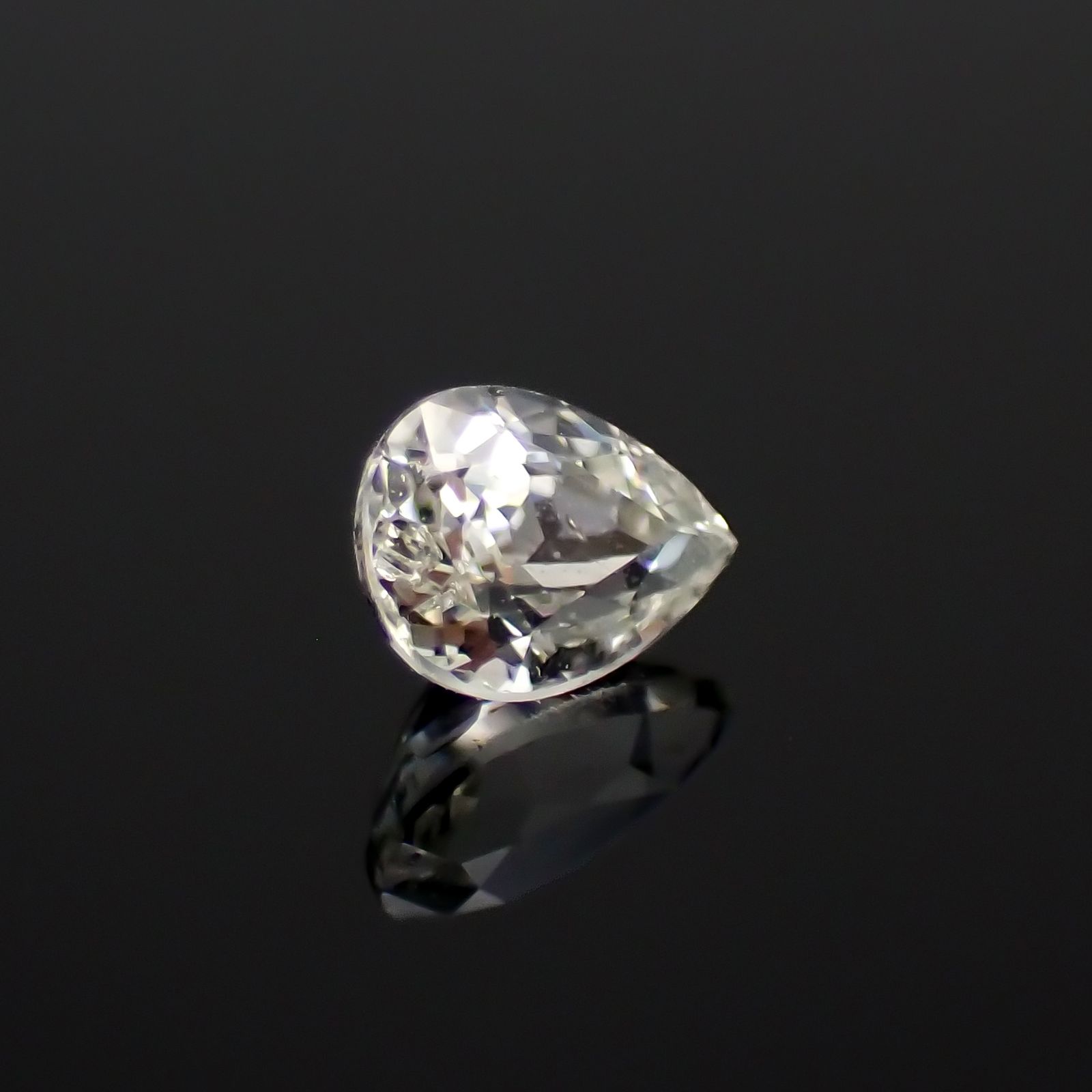 リューコガーネット ビルマ産 0.17ct[230421412]3.9x2.8mm前後