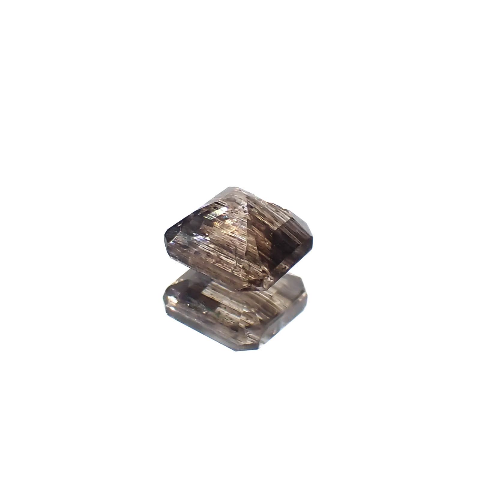 レインボースキャポライト ブラジル産 0.65ct[231225060]5.1x5.1mm前後