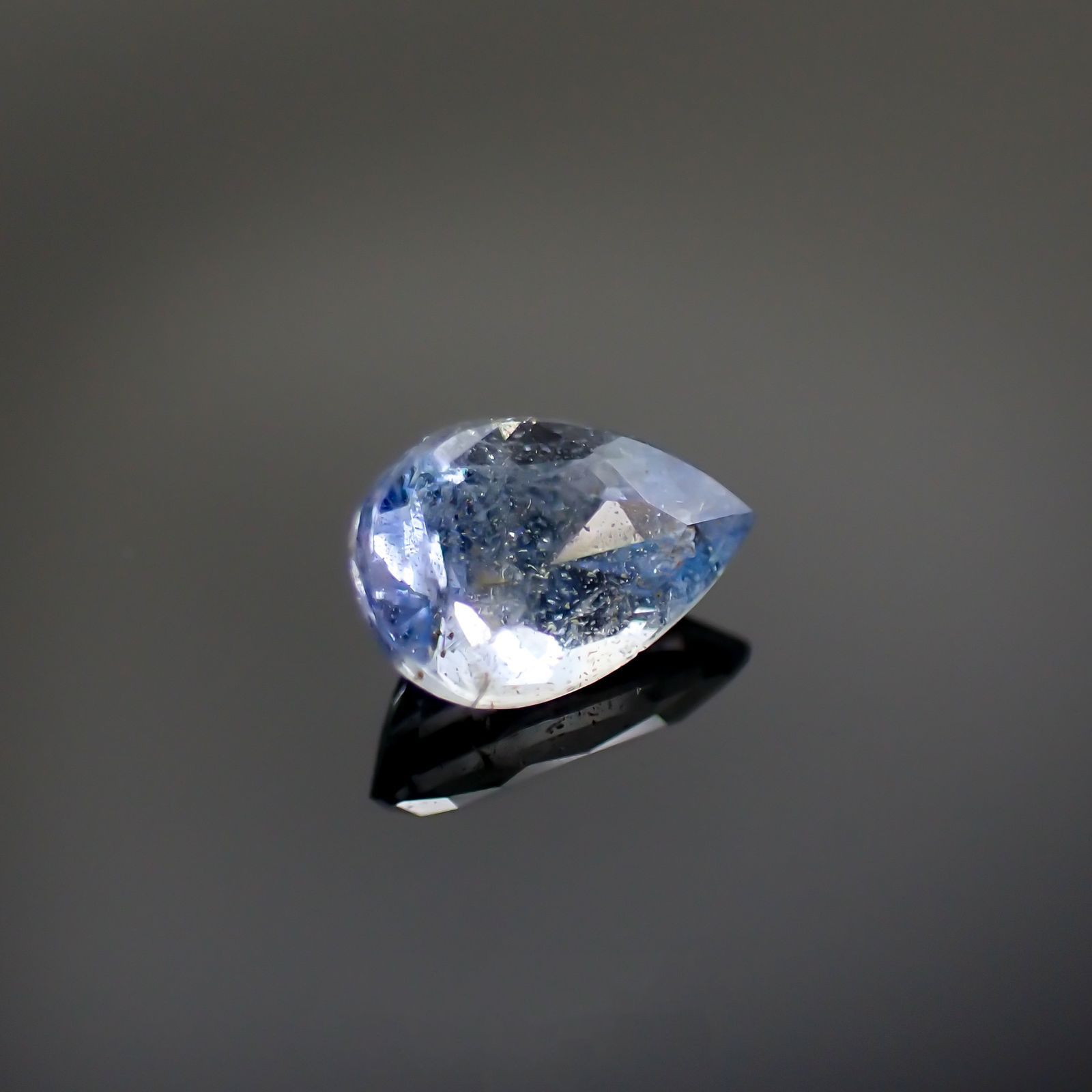 ジェレメジェバイト(宝石名エレメージェバイト)ナミビア産 0.450ct ソ付(彩珠)[230823133]6.4x4mm前後