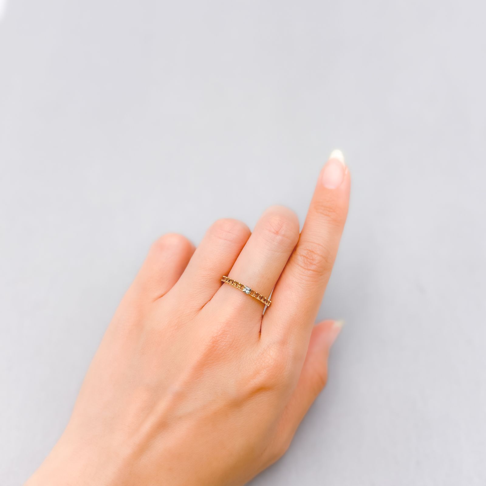 ◇プリンセスカット◇アレキサンドライト ブラジル産/EmeraldMain社製 0.080ct [250330064]2.3x2.3mm前後
