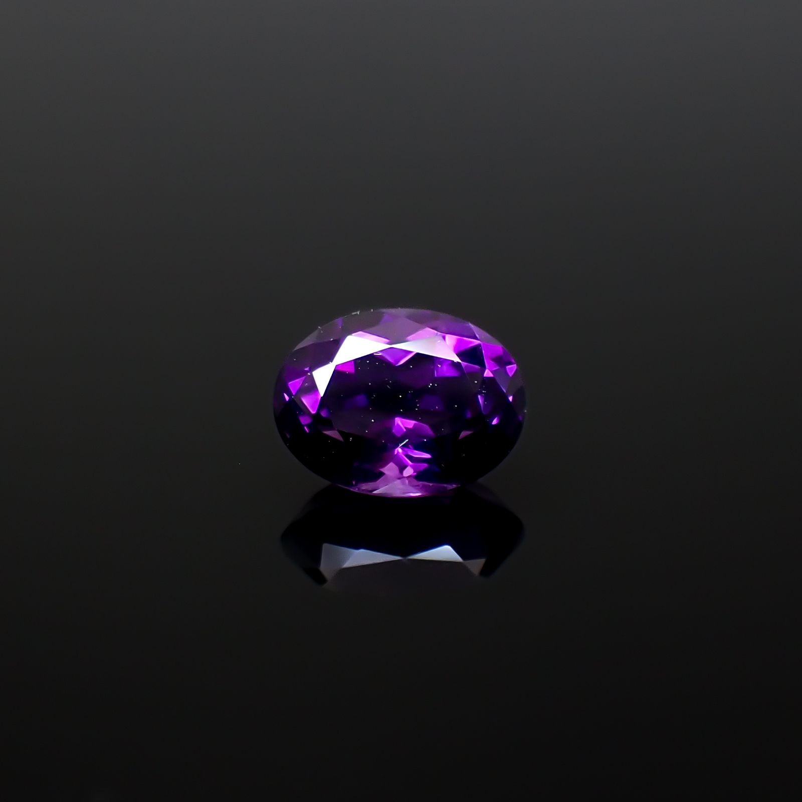 カラーシフトアメジスト ブラジル/ウルグアイ産 1.30ct [241229651]8.1x6.2mm前後