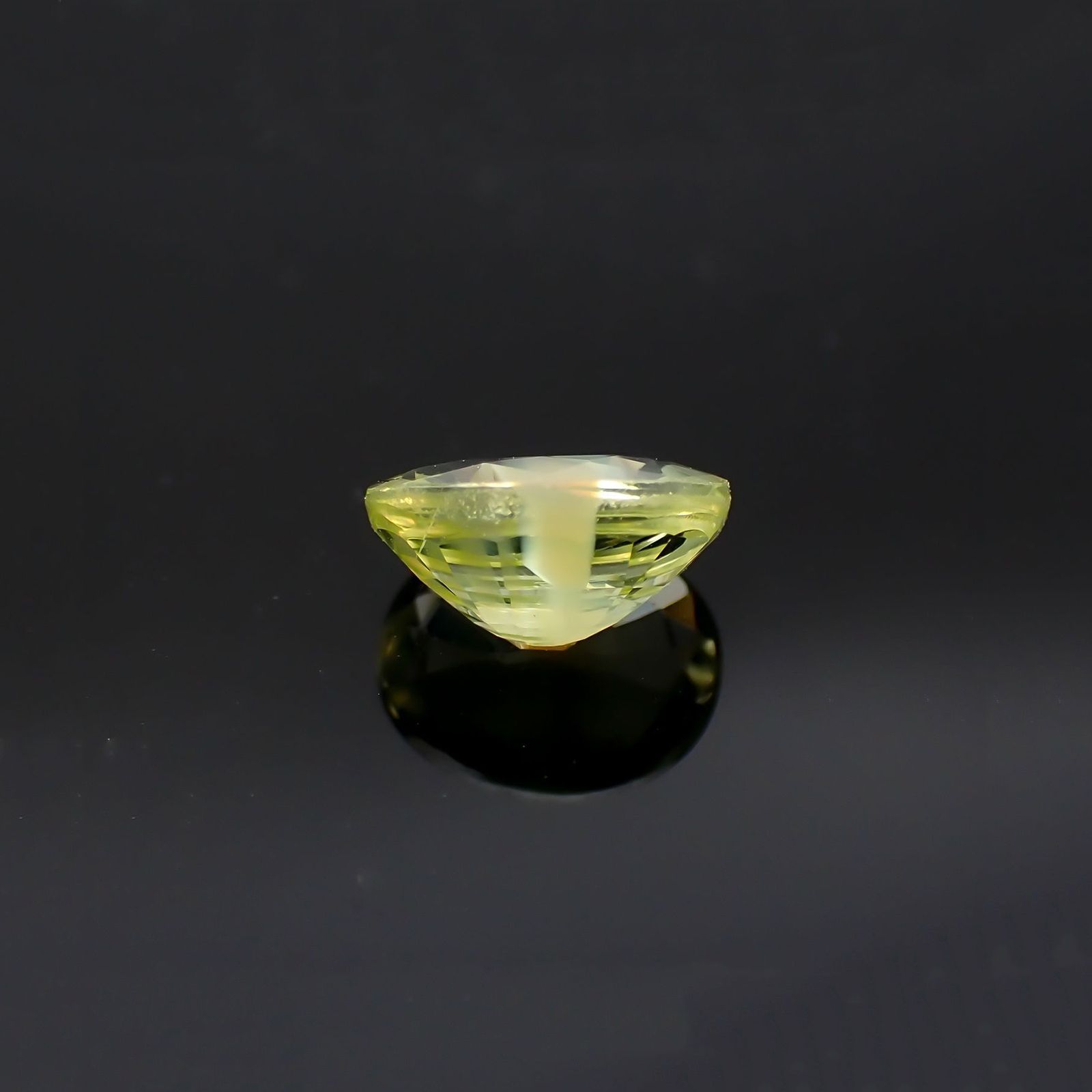 クリソベリル(宝石名クリソベリル)マダガスカル産 識別済 1.02ct / 6.7x5.4mm前後 [220817452]