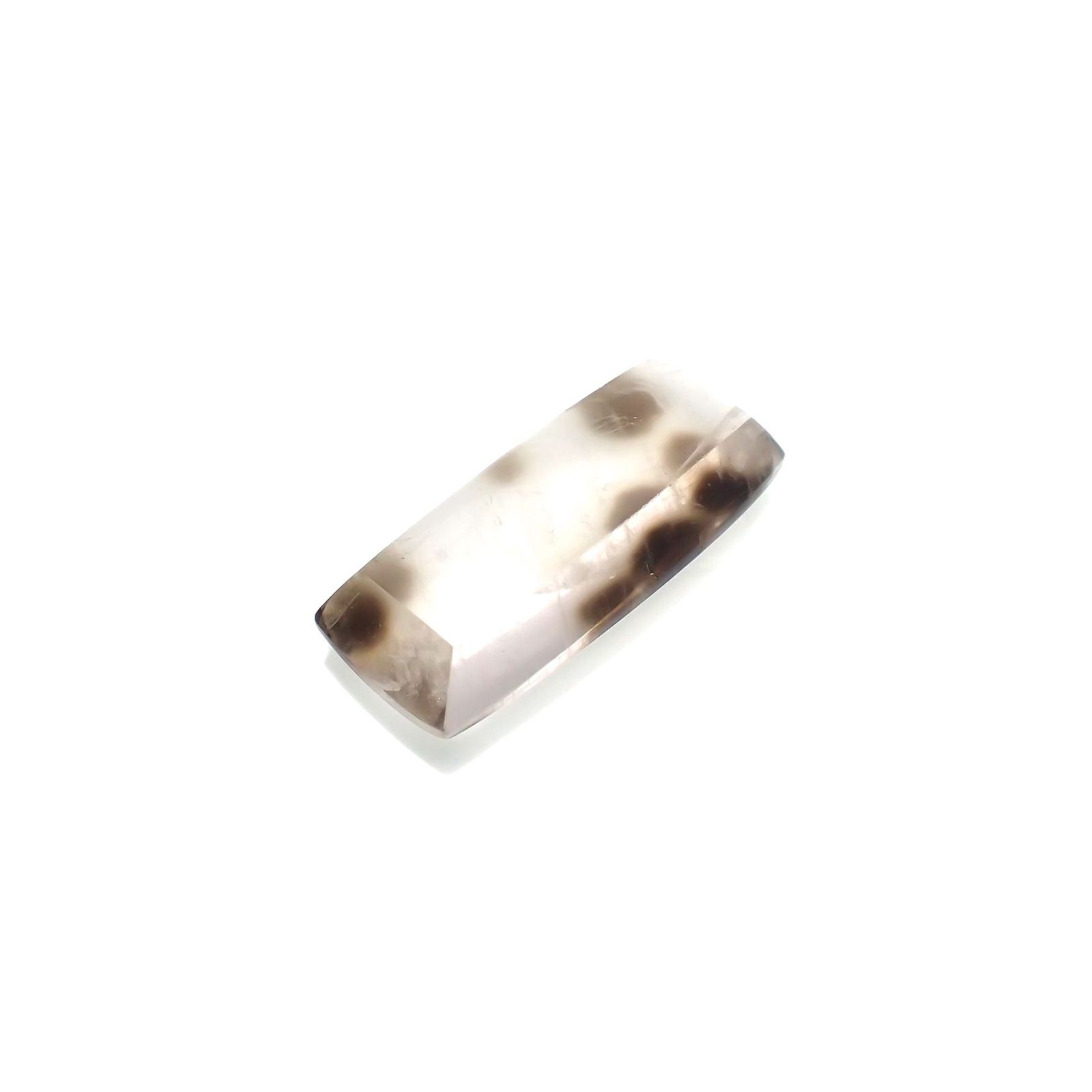 ダルメシアンクォーツ(宝石名ラジエーション・ダメージ・クォーツ) ブラジル産 識別済 14.05ct / 25x10.8mm前後 [210812887]