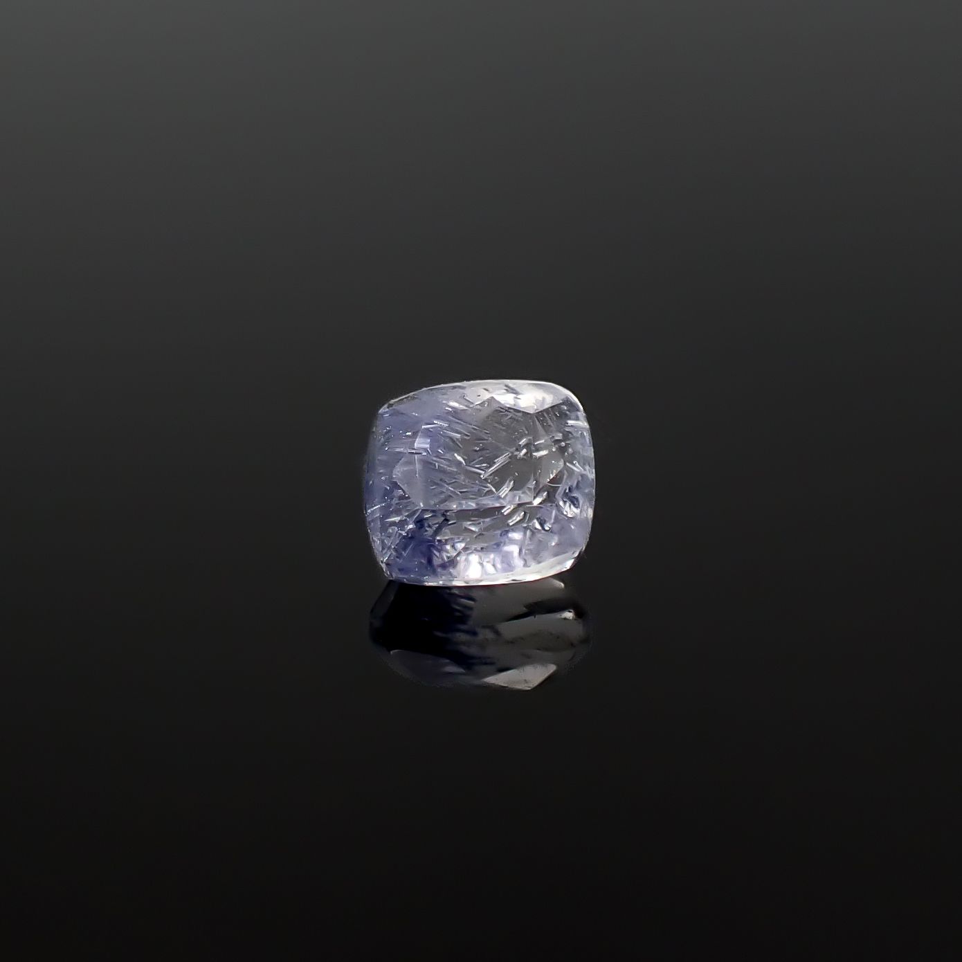 デュモルチェライトインクォーツ ブラジル産 0.45ct / 4.6x4.4mm前後 [260331857]