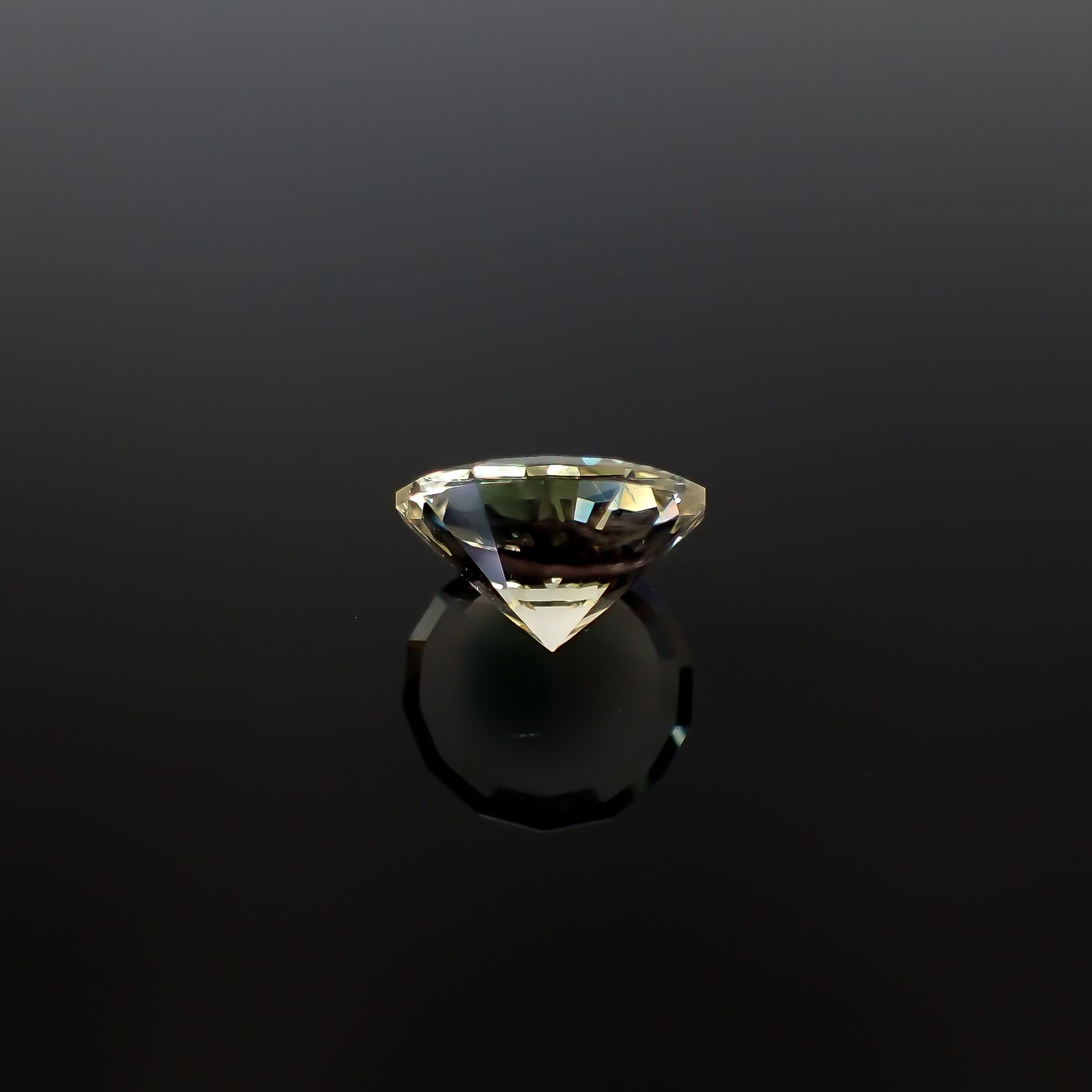 ◇カスタムカット◇バイカラーオレゴンサンストーン アメリカ・オレゴン州産 3.29ct [250229903]10.5x10.5mm前後