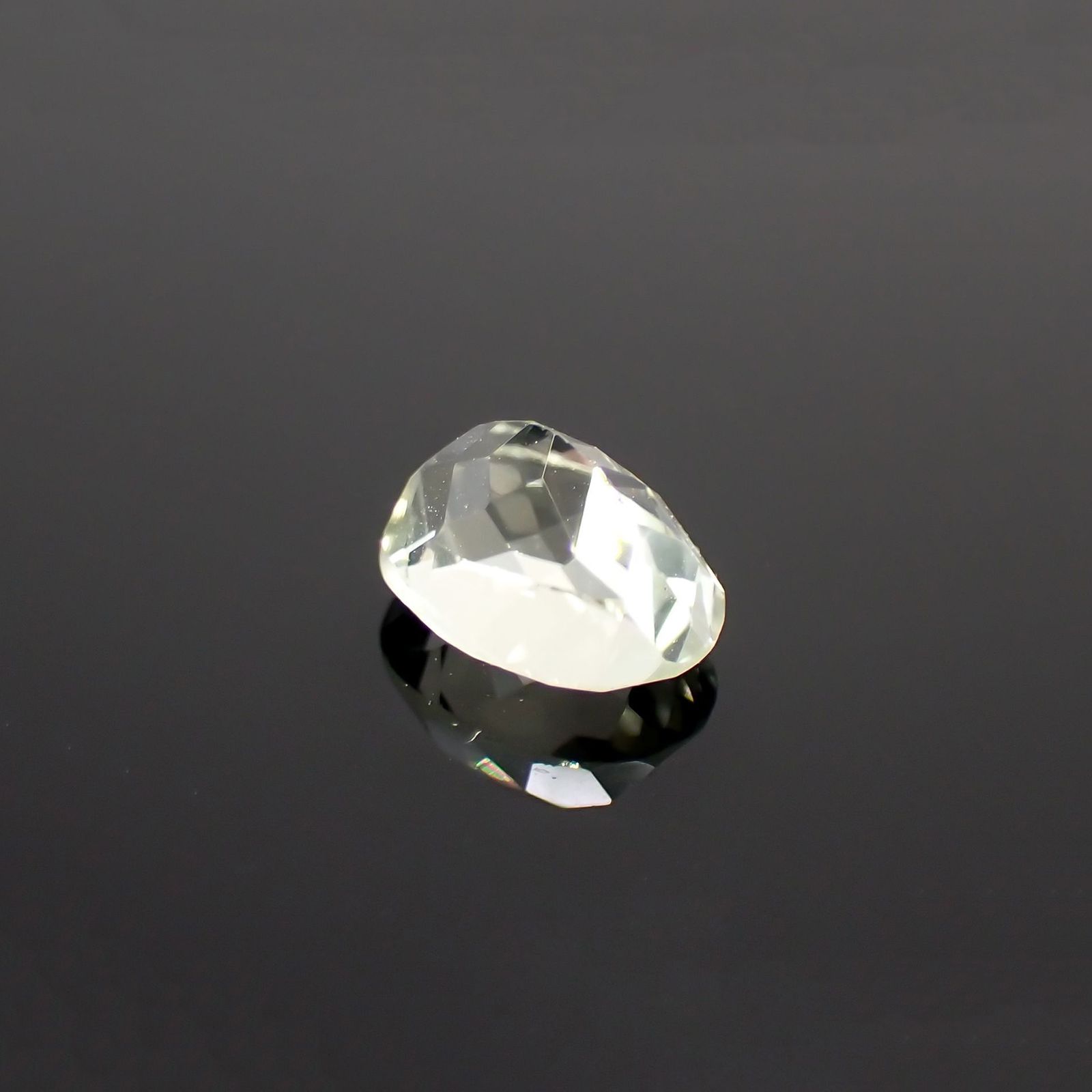 シリマナイト(宝石名シリマナイト)インド産 識別済 1.65ct / 7.9x5.9mm前後 [211113697]