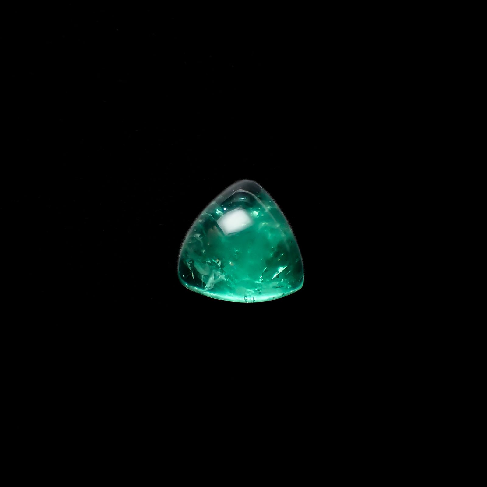 フローライト フルオレッセンス イギリス・ロジャリー鉱山産 5.60ct[240527715]10.7x10.6mm前後