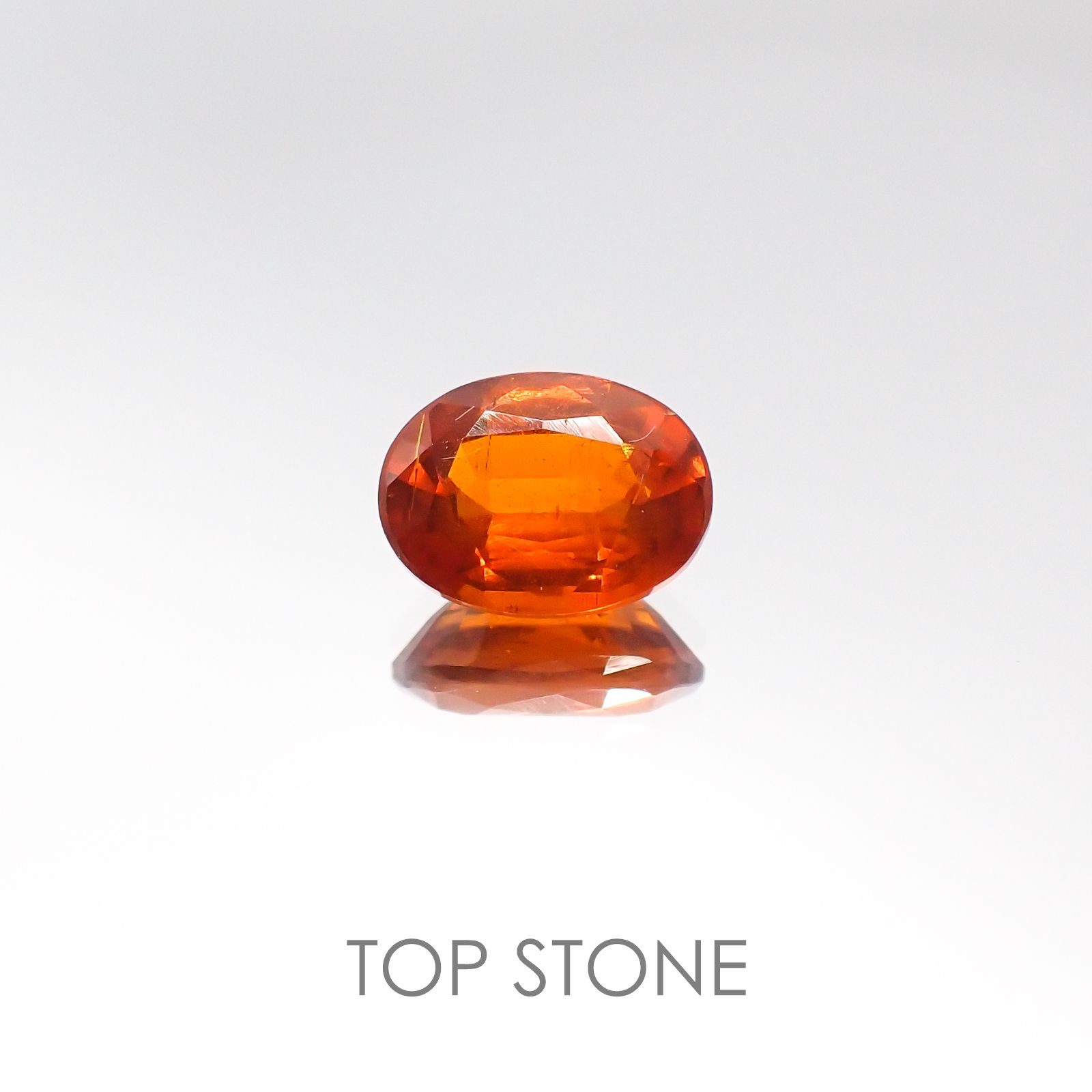 オレンジカイヤナイト タンザニア産 ルース 1.56ct[20105991]8.1×6.1mm前後