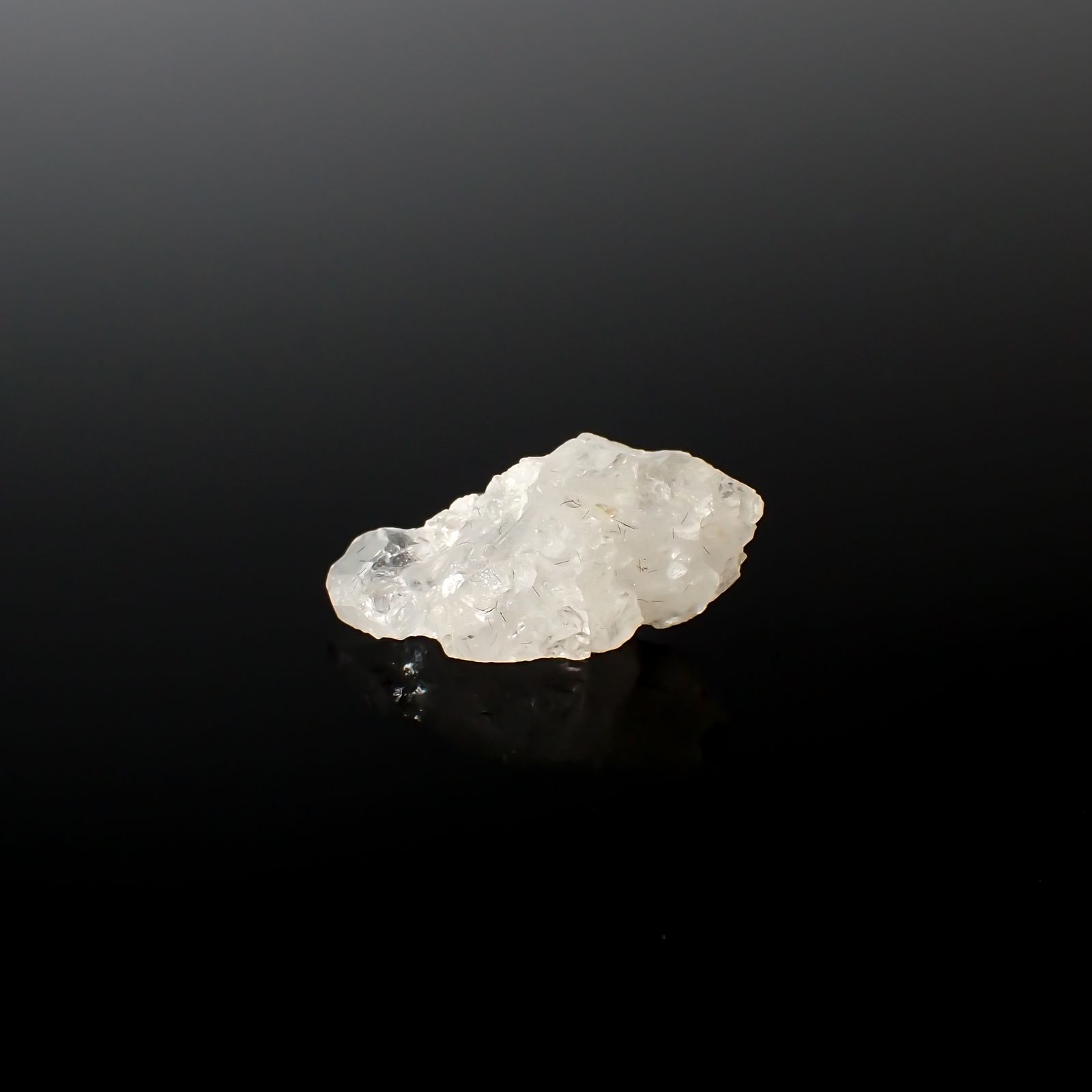 フェナカイト 原石 ウクライナ産 6.23ct[240326812]18.1x9.2mm前後
