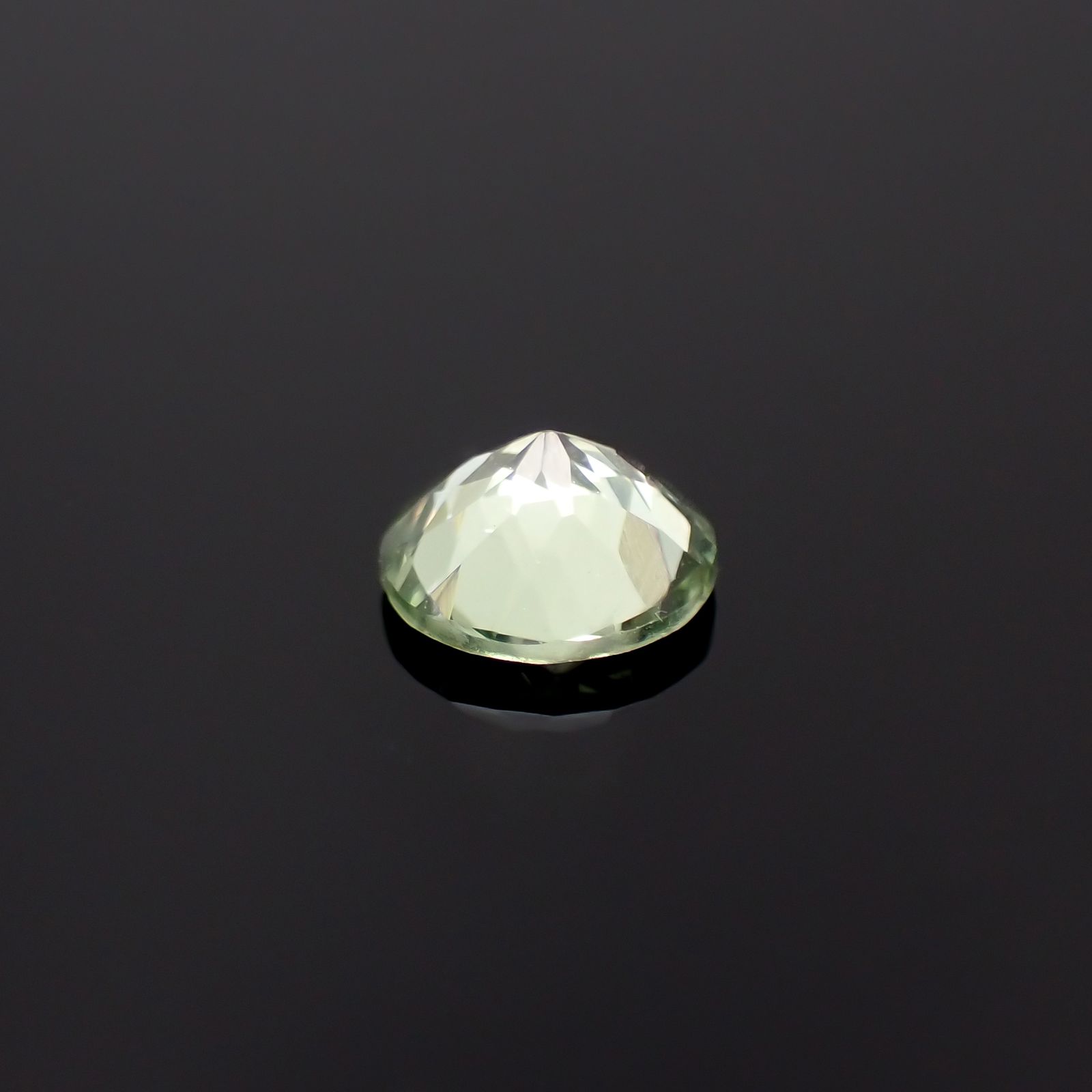 ミントガーネット タンザニア産 0.48ct[231023721]5.1x5mm前後