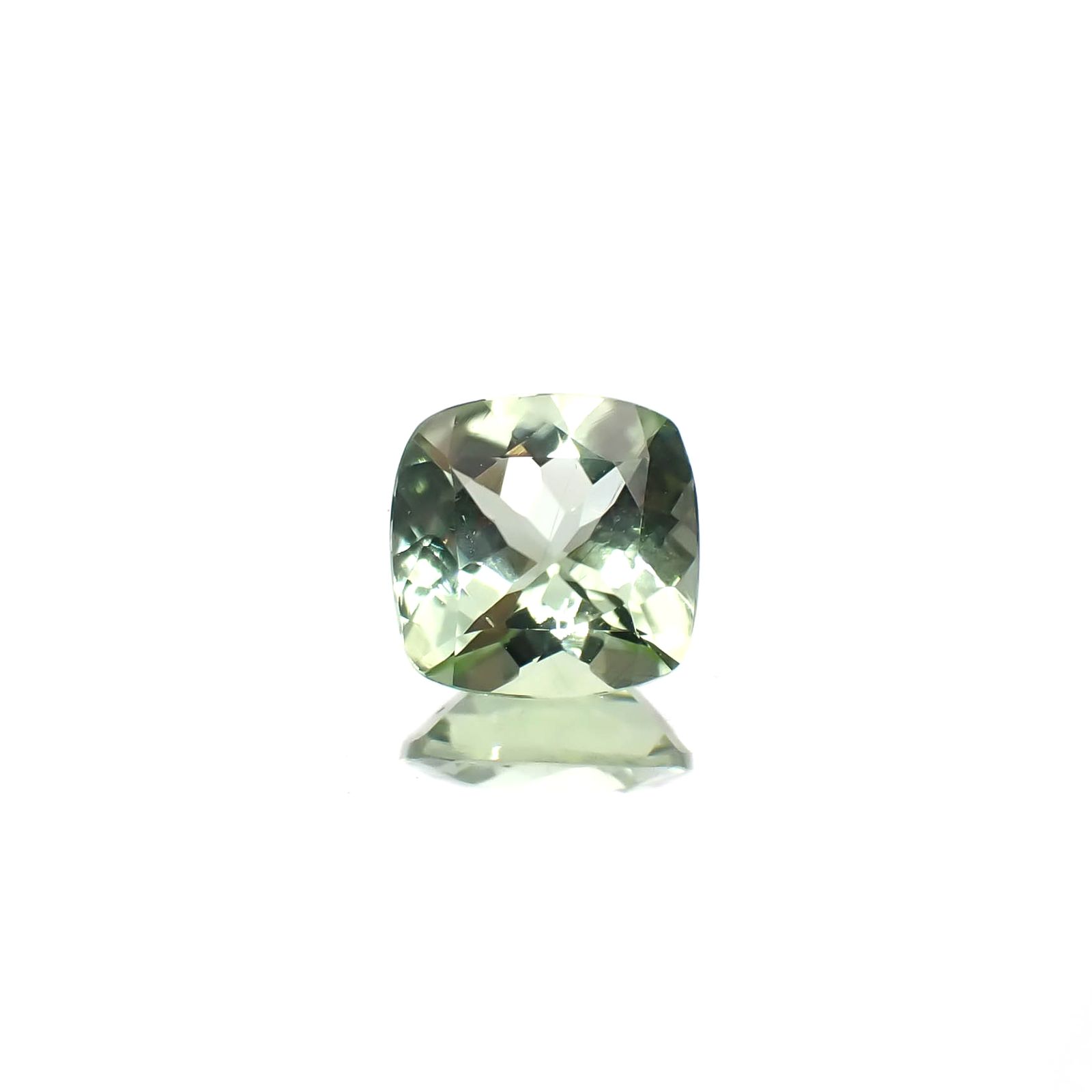 ペリドット(宝石名ペリドット)パキスタン/ノルウェー産 1.385ct ソ付(彩珠)[240728515]7.2x7.1mm前後