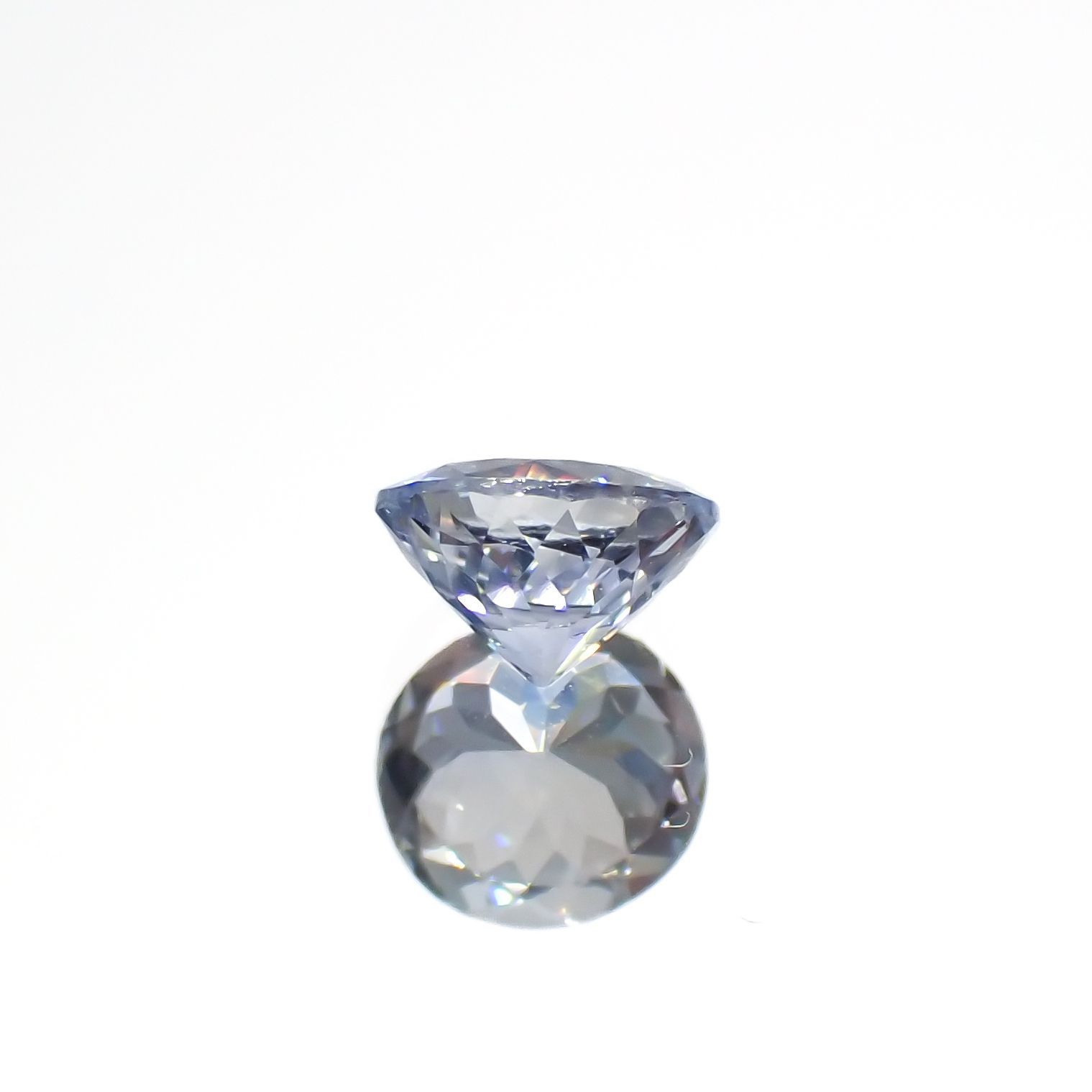 アイスブルーサファイア(宝石名サファイア)スリランカ/マダガスカル産 0.51ct 識別済[220817459]4.9x4.5mm前後