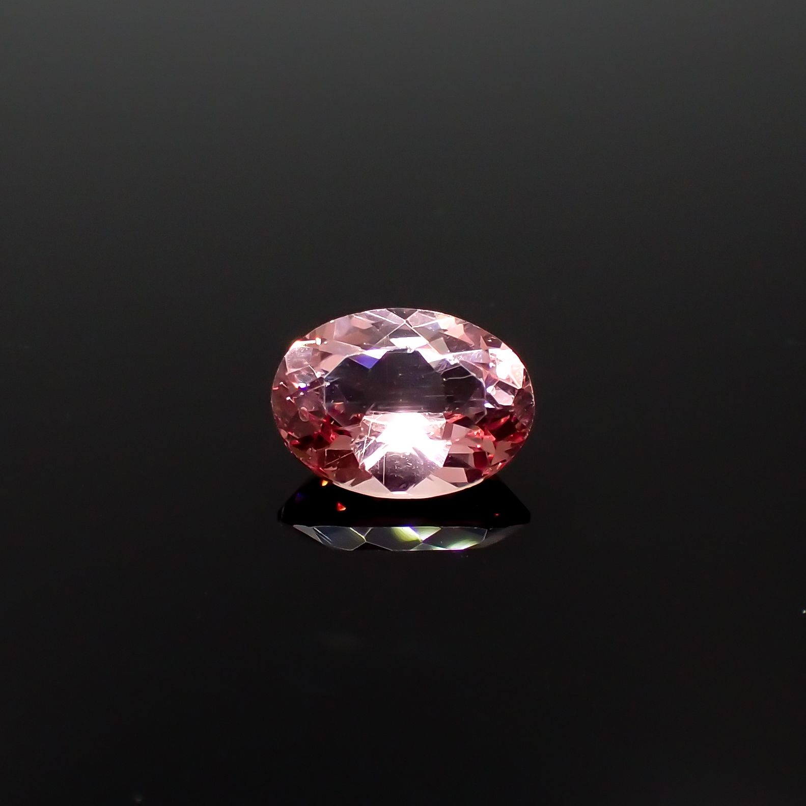 ピンクアパタイト ブラジル産 0.89ct[231224920]7.1x5.3mm前後