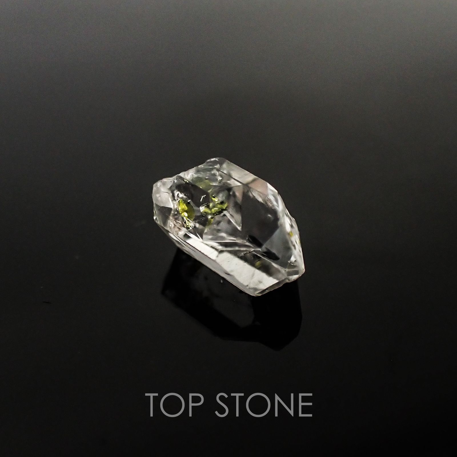 オイルインクォーツ パキスタン産 原石・結晶 4.13ct[20117527]13×7.5mm前後
