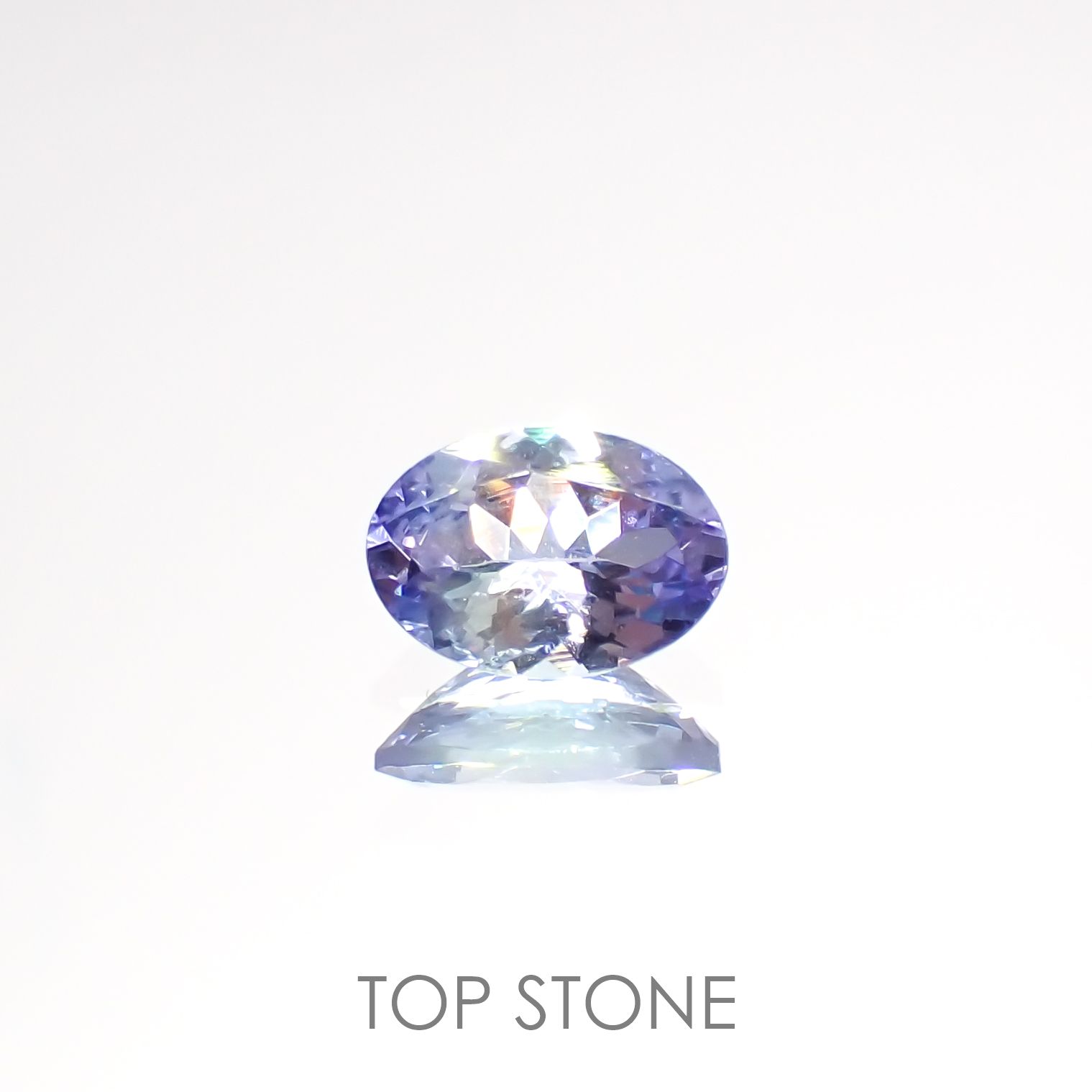 バイカラータンザナイト(宝石名ゾイサイト)タンザニア産 0.71ct 識別済[220515892]7.1x5mm前後