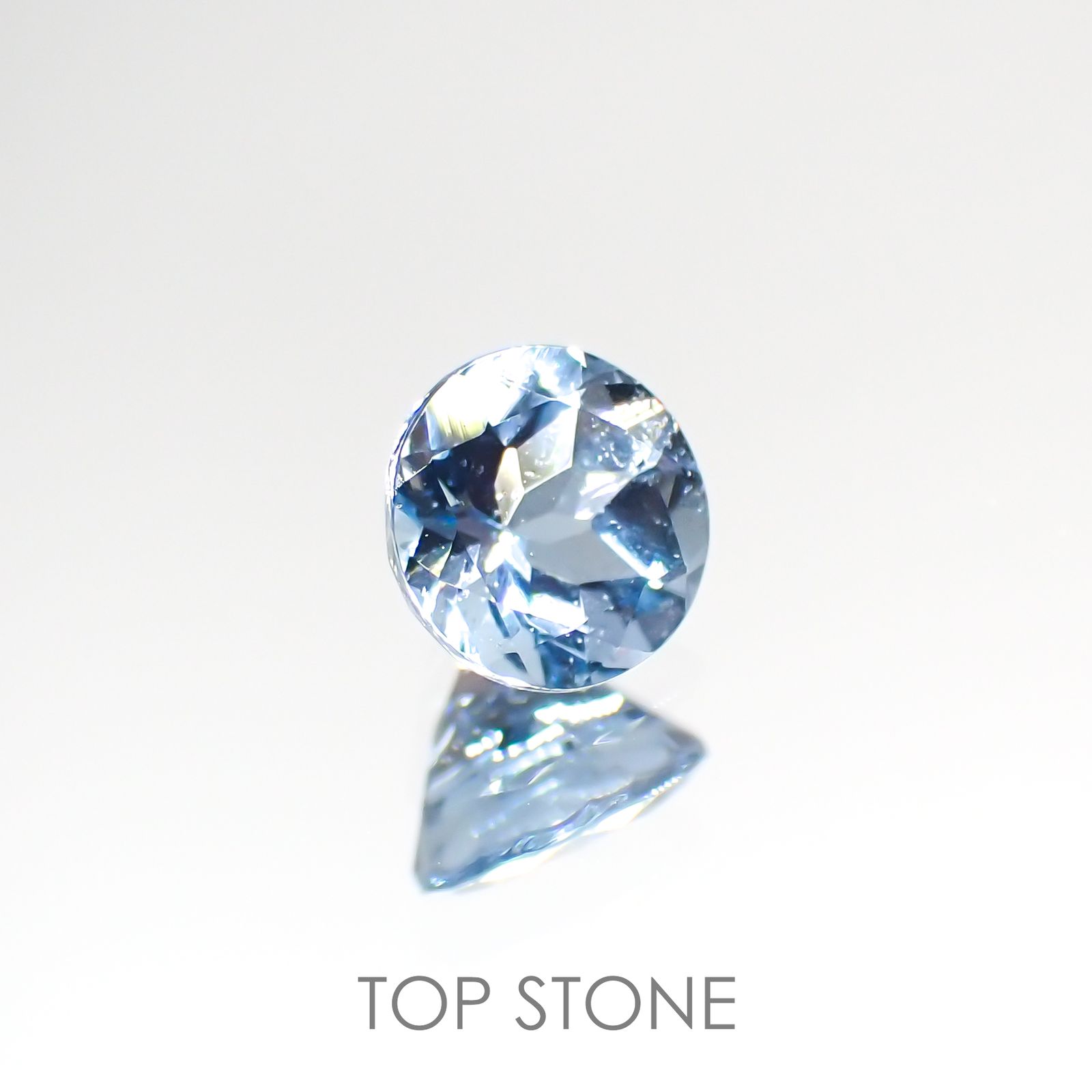 アクアマリン サンタマリアカラー(宝石名アクアマリン) モザンビーク産 0.47ct 識別済[210912603]4.9×4.9mm前後