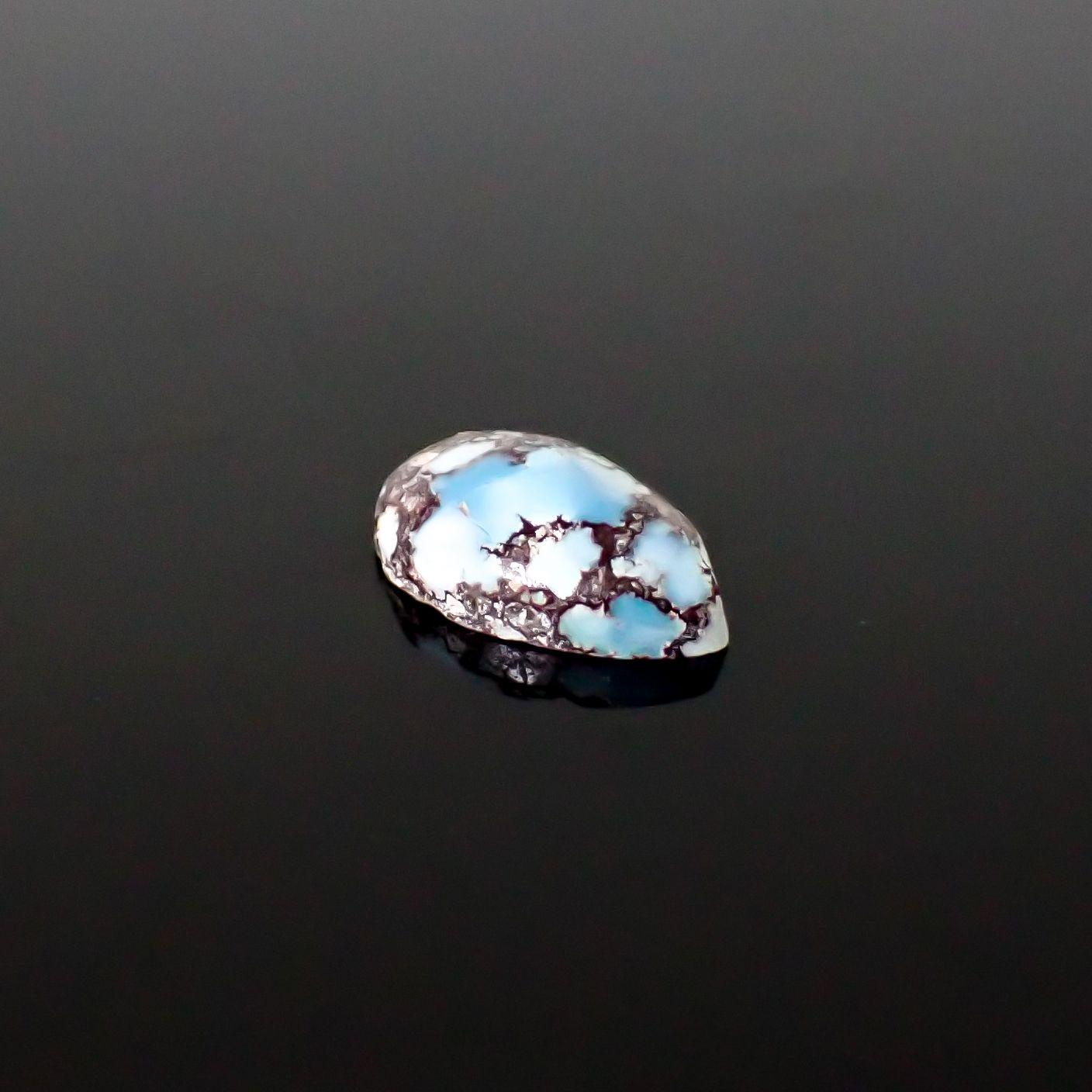 ターコイズ カザフスタン・ゴールデンヒル鉱山産 1.87ct / 11.5x7.4mm前後 [260632398]
