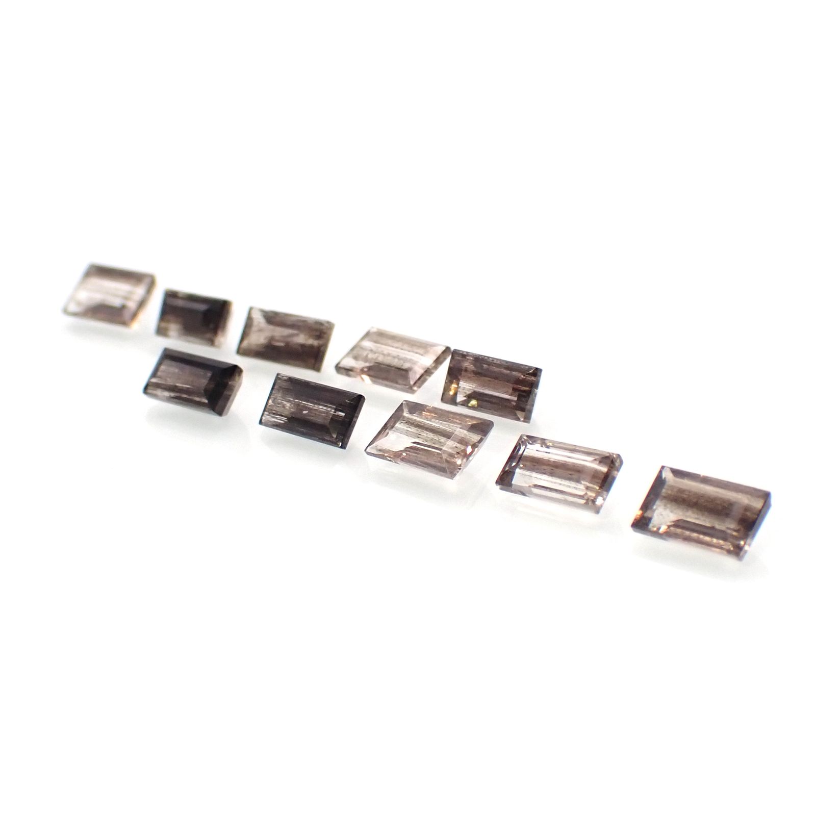◆ランダムセレクト-Limited edition-◆<先着10個>レインボースキャポライト ブラジル産 約0.40-0.49ct[230722890]5.0-6.1x3.1-4.0mm前後
