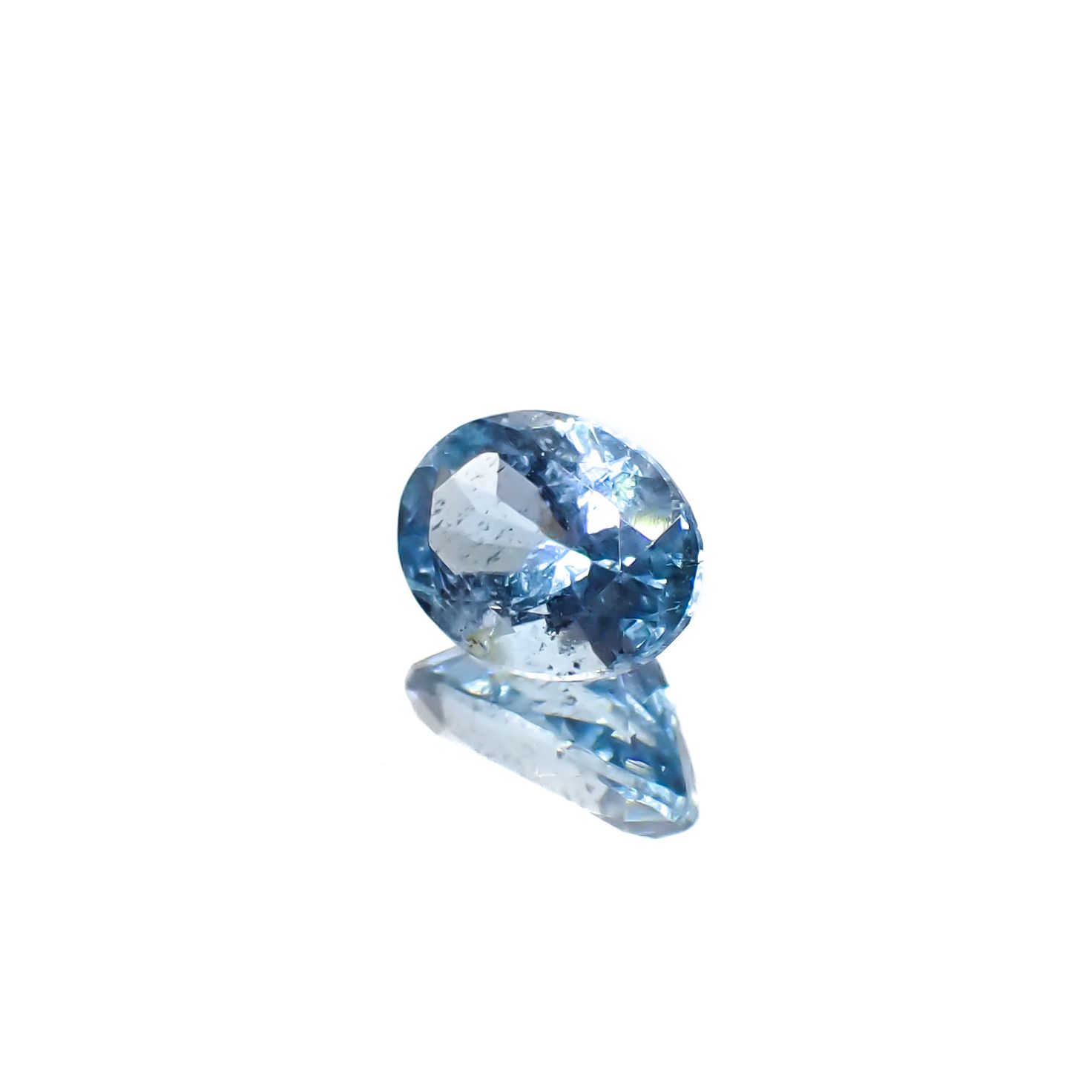 アクアマリン サンタマリアカラー マダガスカル産 0.90ct[240326974]7.3x5.4mm前後