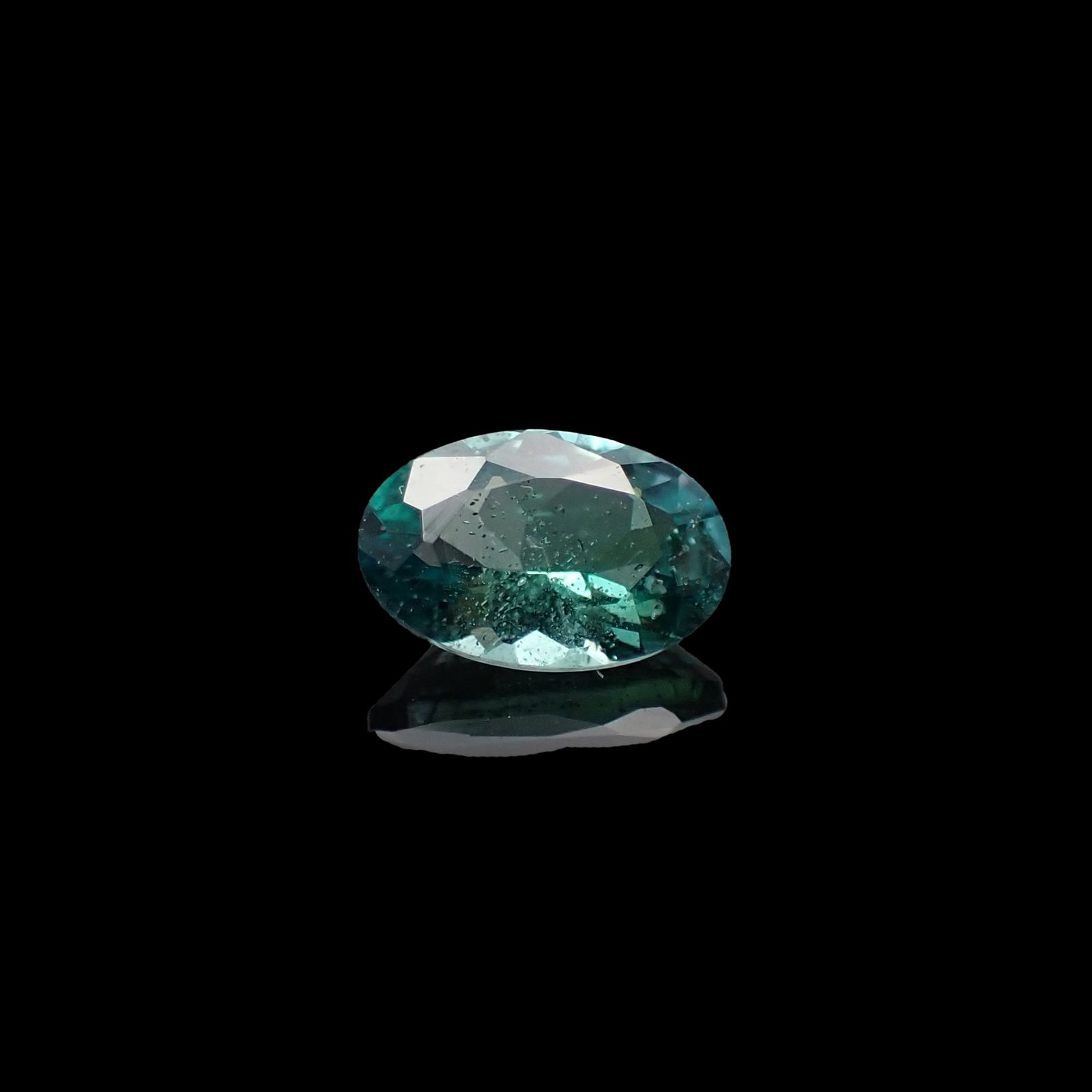 ブルーグリーンコーネルピン タンザニア産 0.42ct[231224507]5.9x3.9mm前後