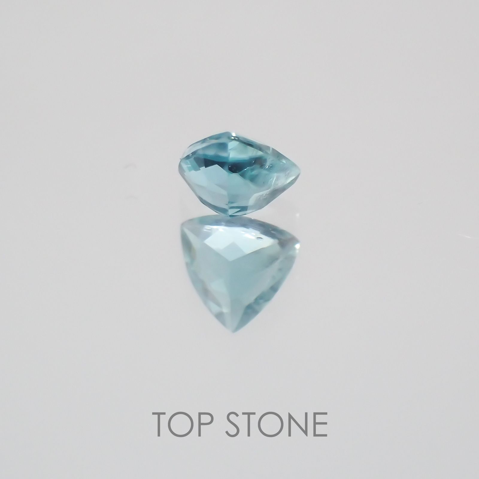 グランディディエライト マダガスカル産 ルース 0.09ct[21059848]3.1×3mm前後