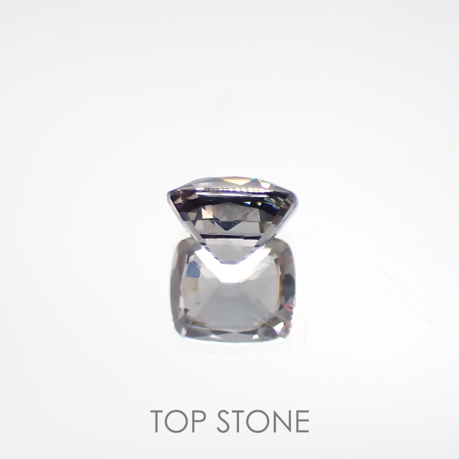 プラチナスピネル ビルマ産 ルース 0.94ct[210611368]5.9×5.2mm前後