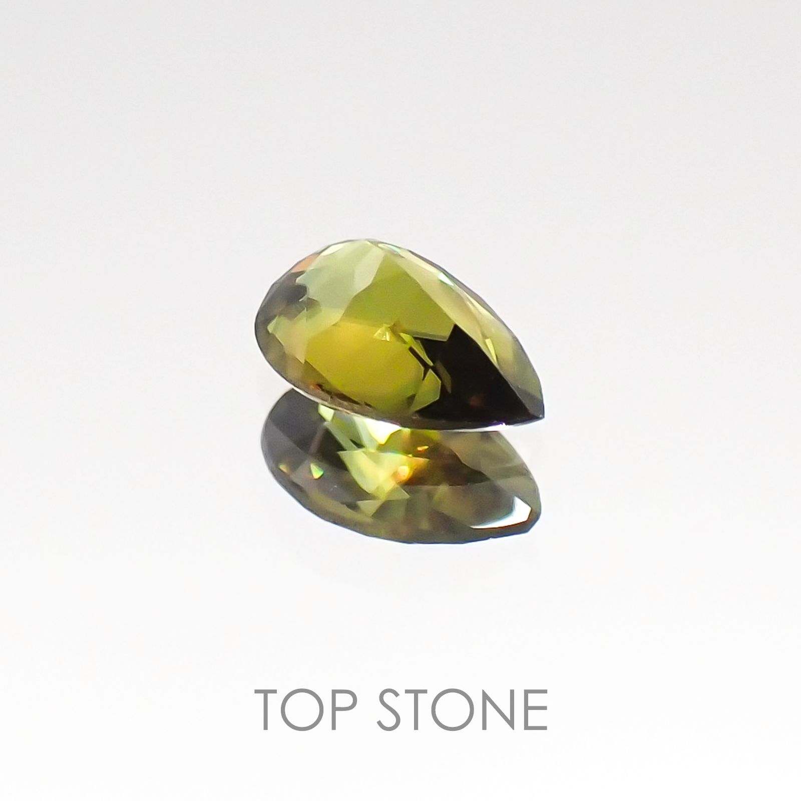 スフェーン パキスタン産 ルース 0.18ct[20107041]4.5×3mm前後