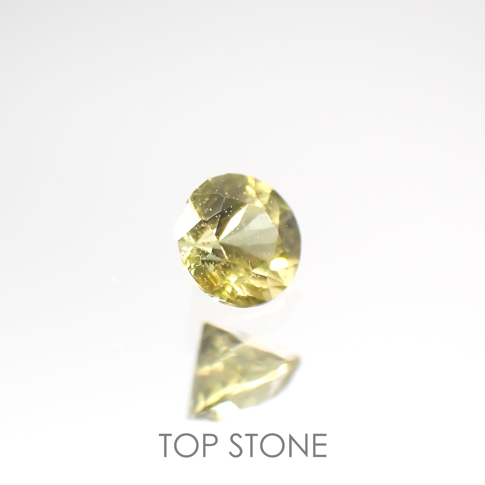 パラサイティックペリドット(宝石名ペリドット/起源パラサイト) 採取地：ロシア 0.078ct 日独鑑付[210812867]2.5×2.5mm前後