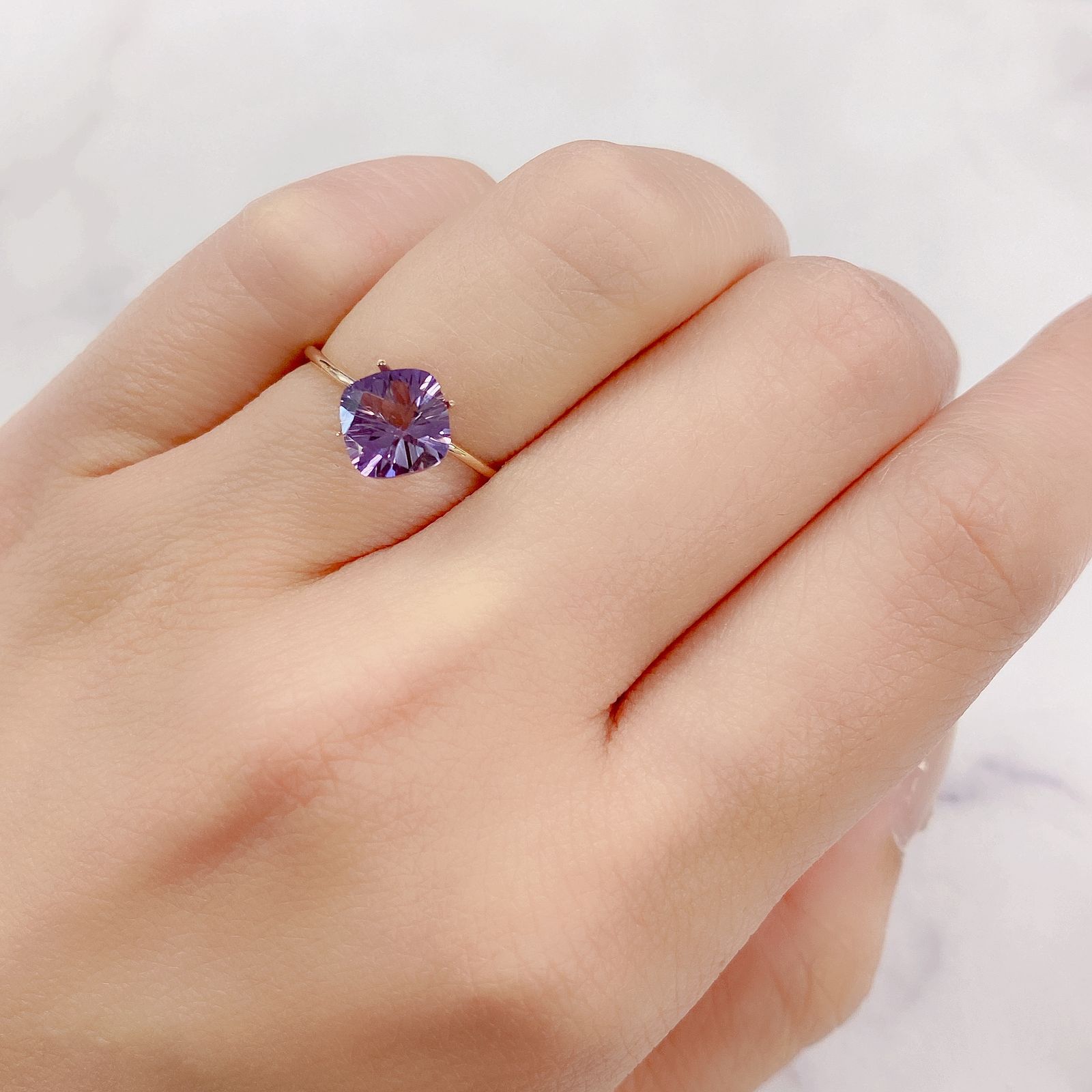 ◇チェッカーコンケーブカット◇アメジスト(宝石名アメシスト) ブラジル産 1.31ct 識別済[210913034]7.1×7.1mm前後