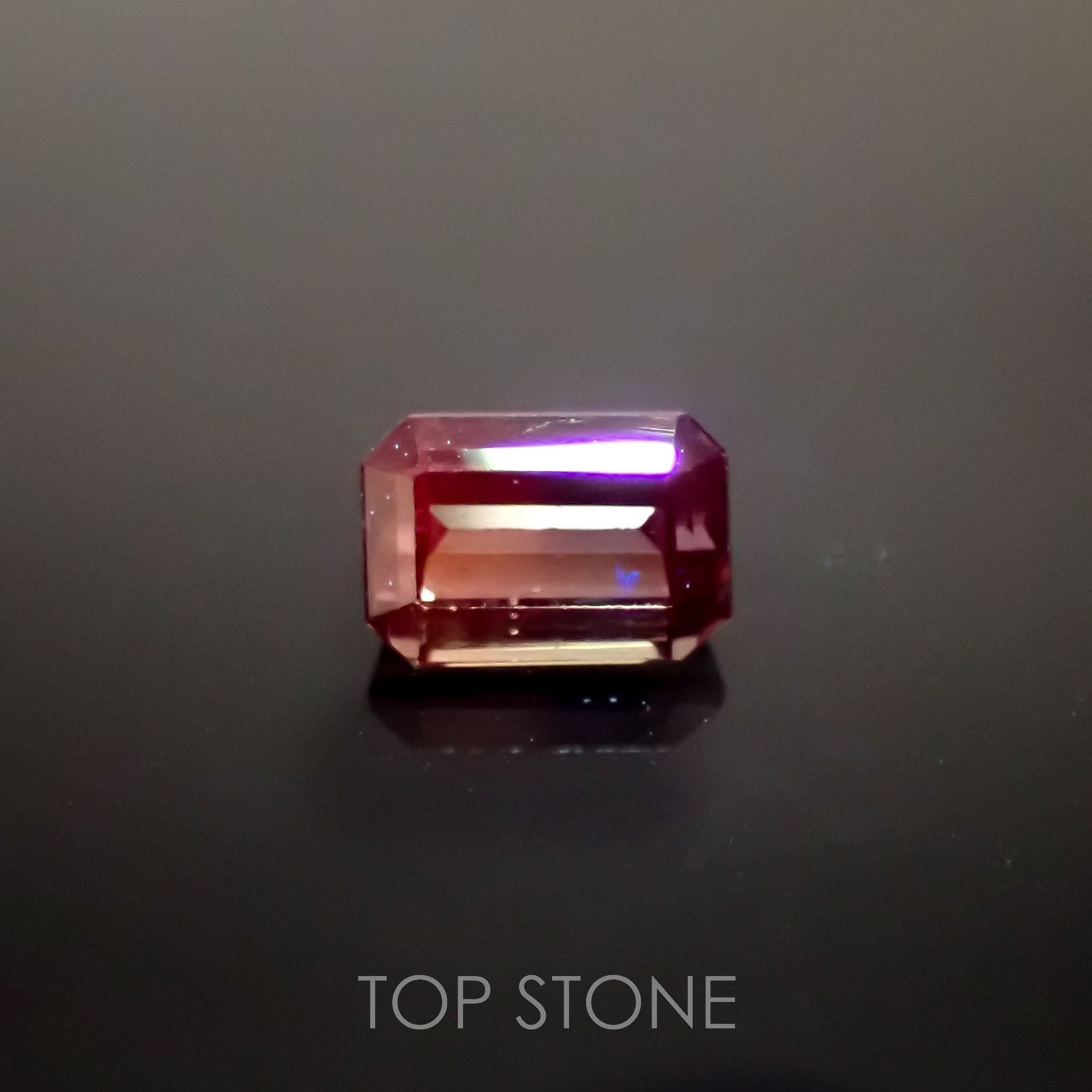 バイカラーサファイア(宝石名バイカラー・サファイア)タンザニア・ソンゲア鉱山産 0.31ct 識別済[220717153]4.1x2.8mm前後