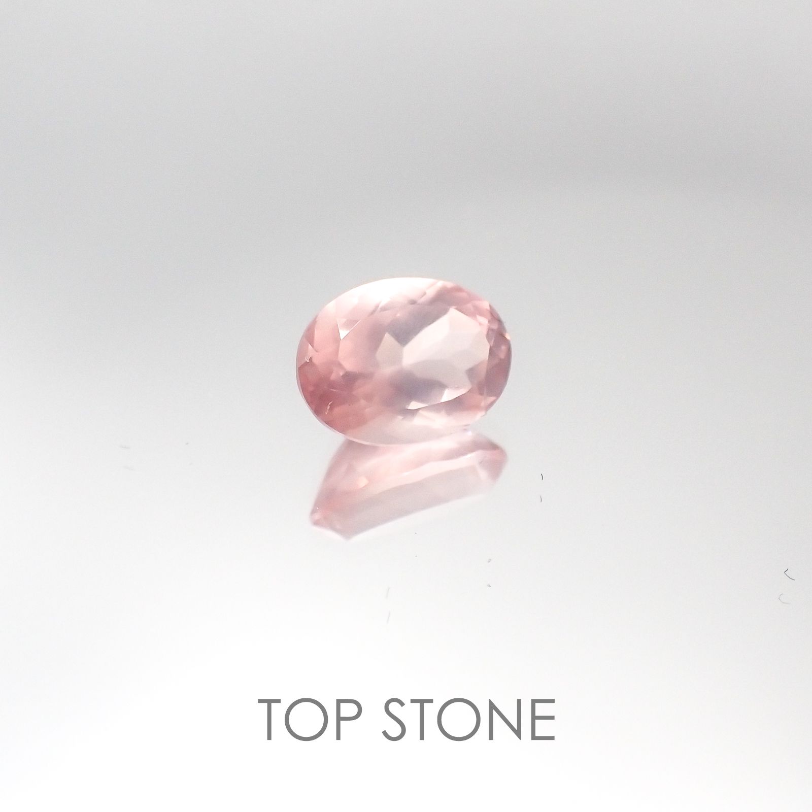 ディープローズクォーツ(宝石名ローズ・クォーツ) モザンビーク産 1.68ct 識別済[20095384]8.9×6.7mm前後