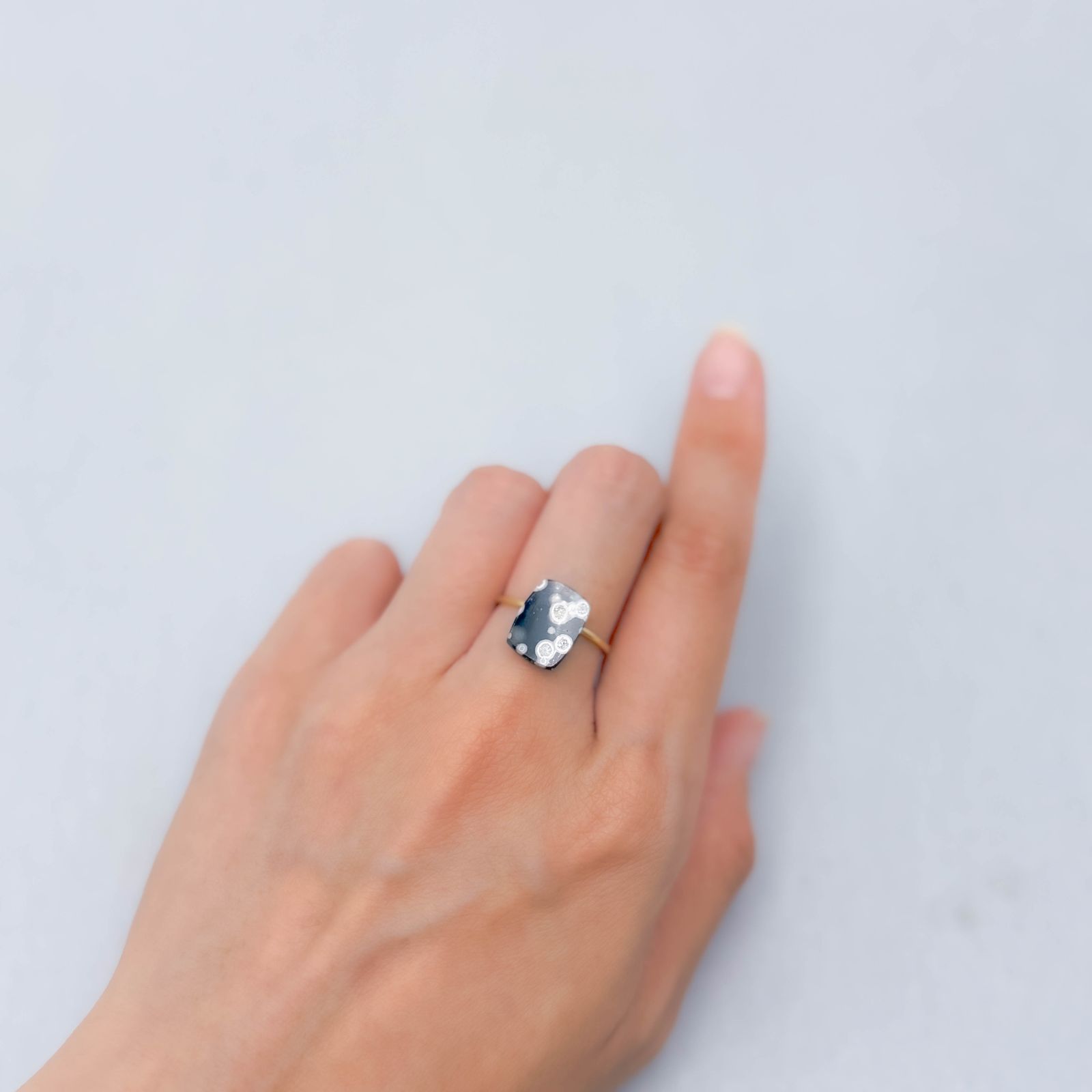 コスミックオブシディアン イタリア産 3.05ct [250730664]12.1x9.1mm前後