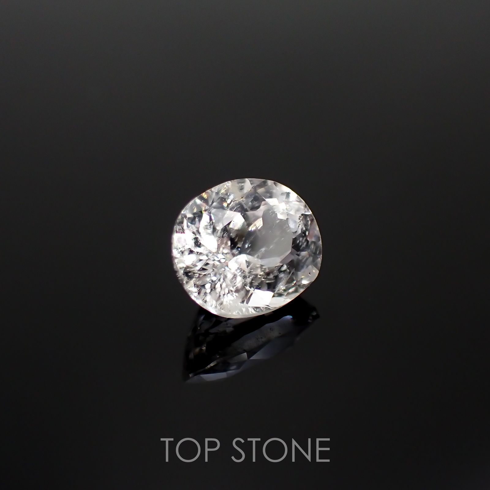 フェナカイト(宝石名フェナカイト)ロシア産 2.16ct 識別済[220515737]8.7x7.2mm前後